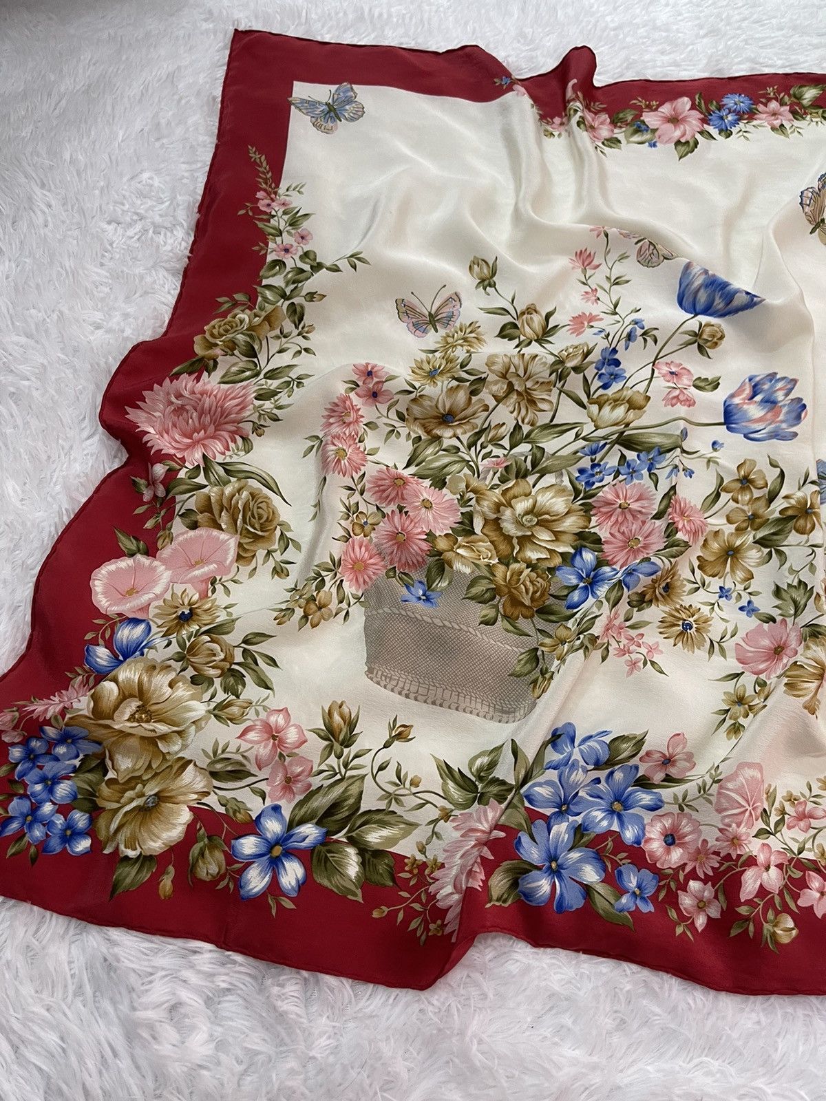 Nina Ricci Vintage Luxury Nina Ricci Silk Scarves Italy Size ONE SIZE - 11 Thumbnail