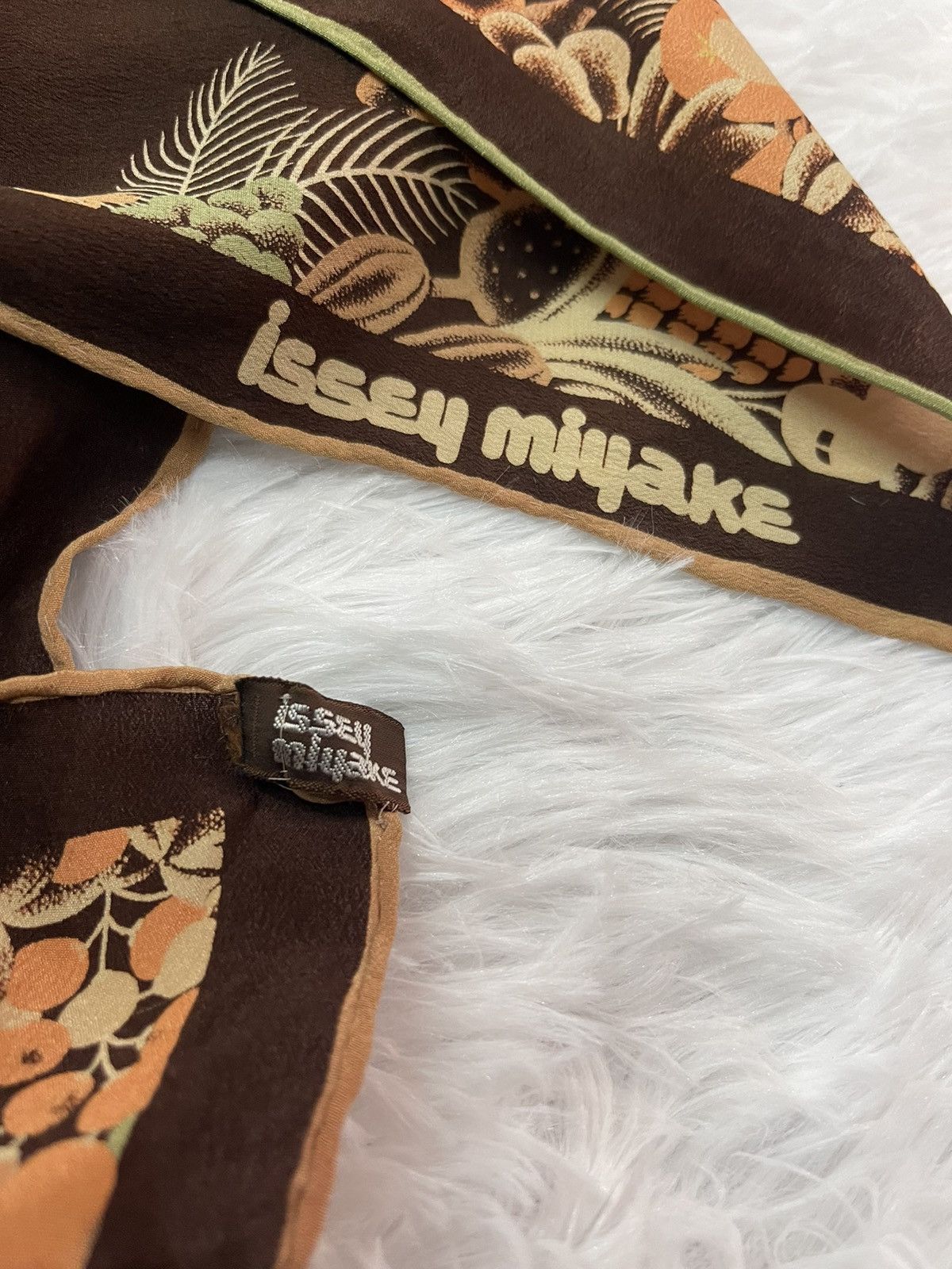 Issey Miyake Vintage Issey Miyake Silk Scarves Size ONE SIZE - 8 Thumbnail