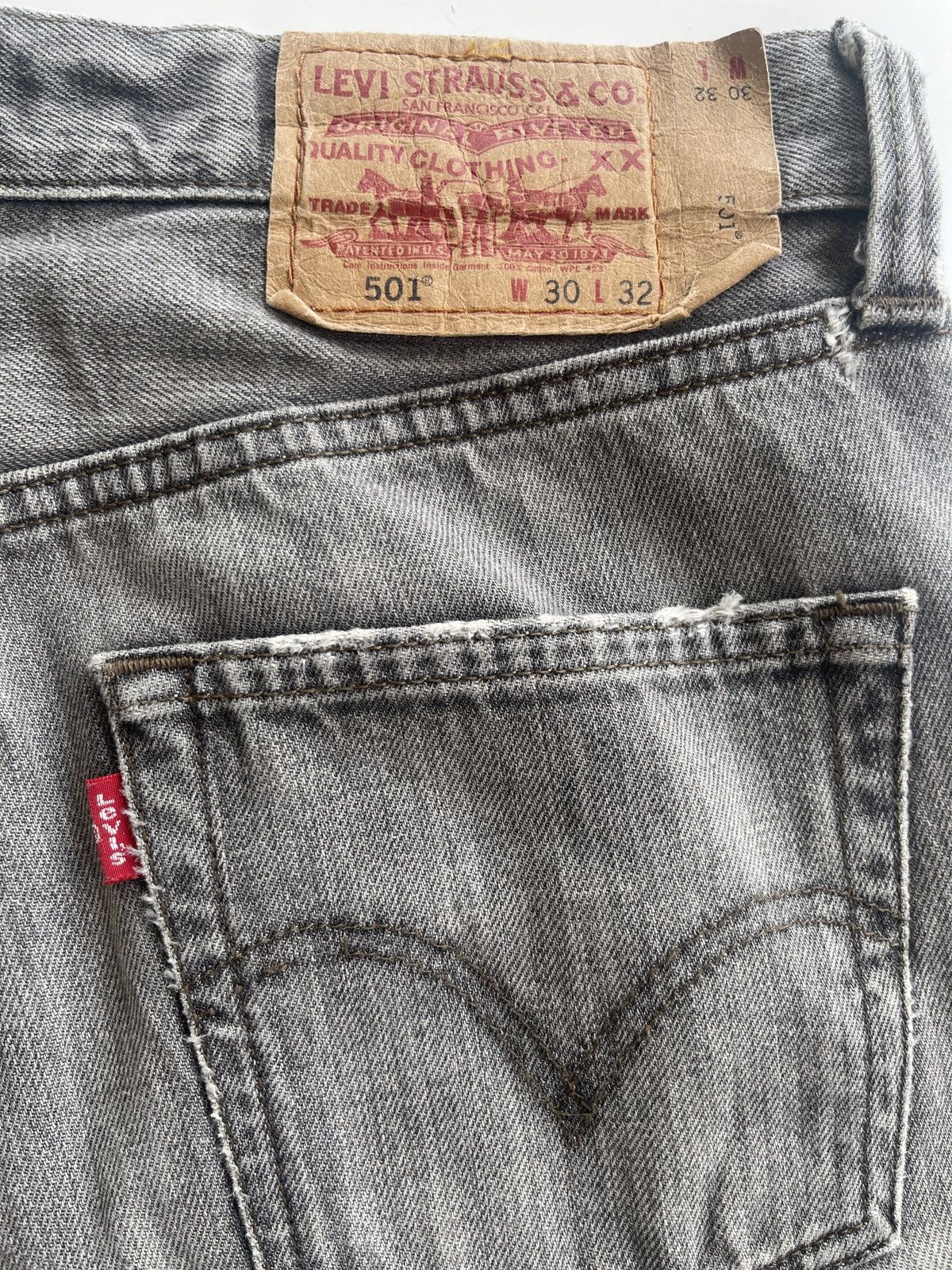 Vintage Vintage Levis Distressed Washed Denim Size US 31 - 15 Thumbnail