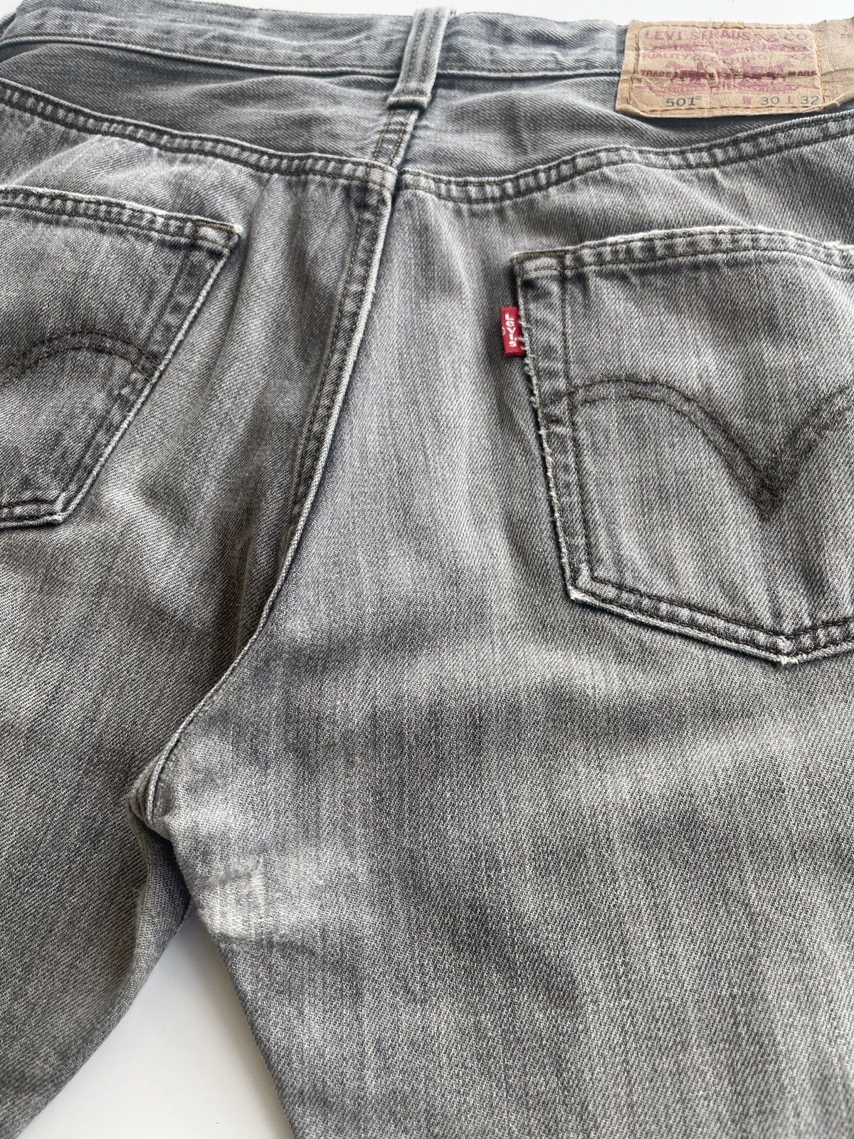 Vintage Vintage Levis Distressed Washed Denim Size US 31 - 14 Thumbnail