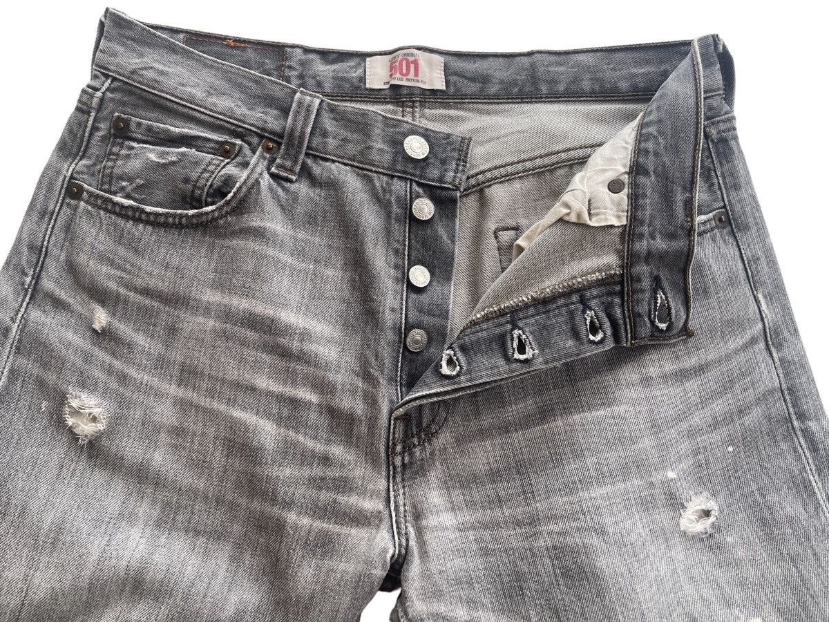 Vintage Vintage Levis Distressed Washed Denim Size US 31 - 9 Thumbnail