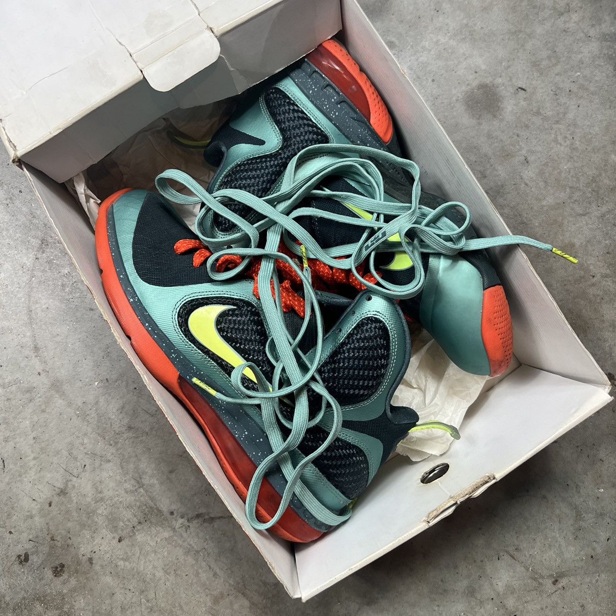 Nike LeBron 9 'Cannon' (2011) Size US 9 / EU 42 - 9 Thumbnail