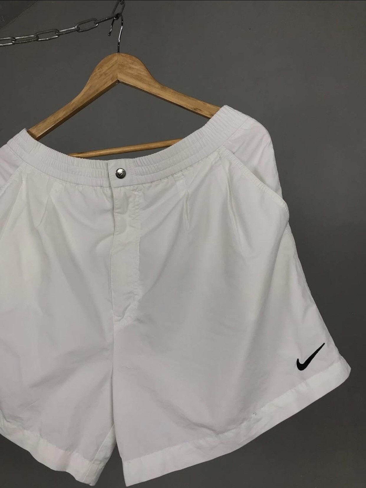 Nike Nike swoosh streetwear vintage shorts Size US 34 / EU 50 - 2 Thumbnail