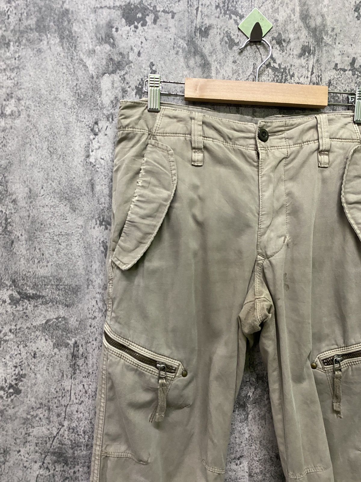 Japanese Brand × Uniqlo UNIQLO Cargo Pant Combat Distressed Tactical Parachute Pants Size US 30 / EU 46 - 4 Thumbnail