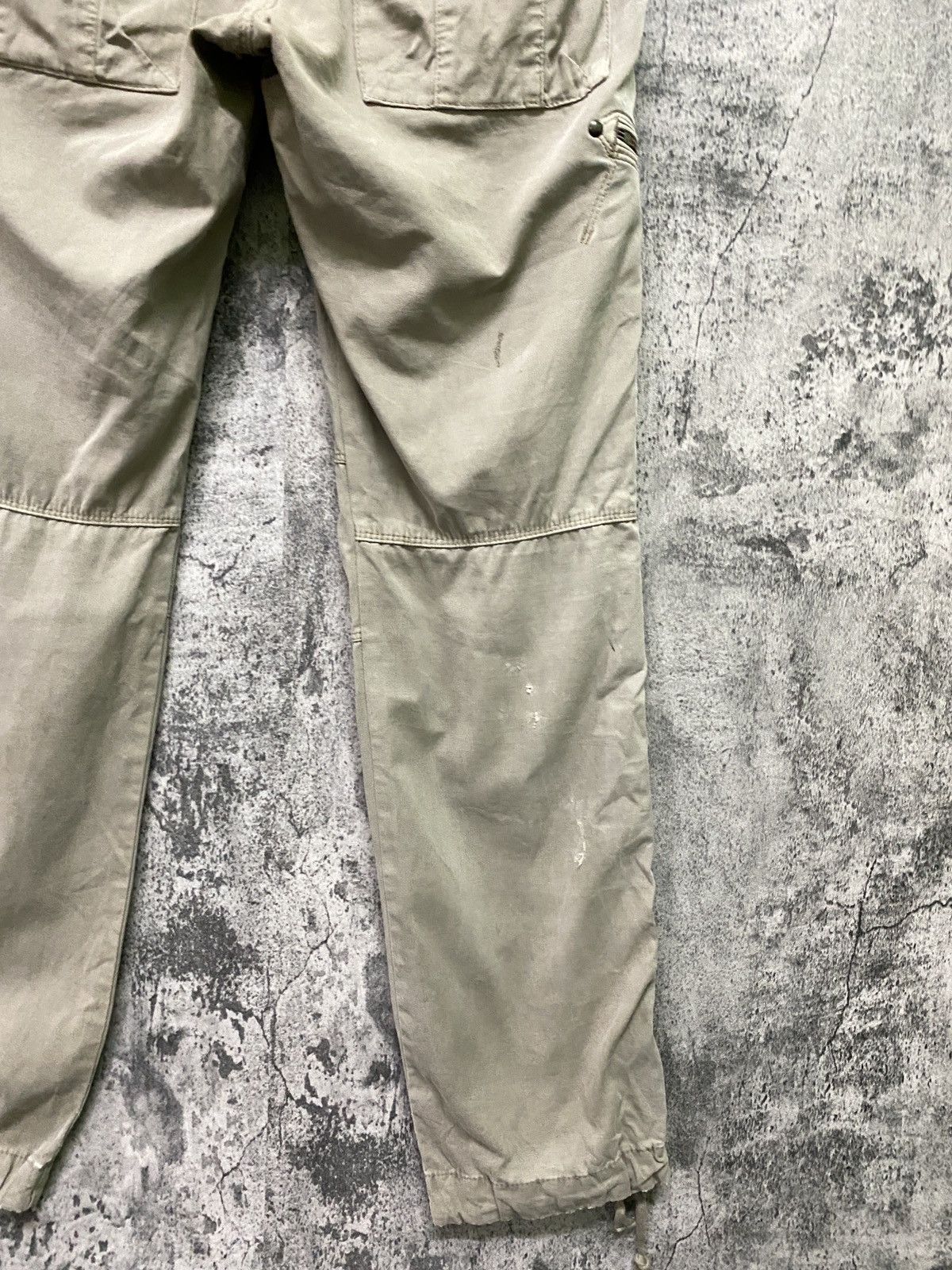 Japanese Brand × Uniqlo UNIQLO Cargo Pant Combat Distressed Tactical Parachute Pants Size US 30 / EU 46 - 18 Thumbnail