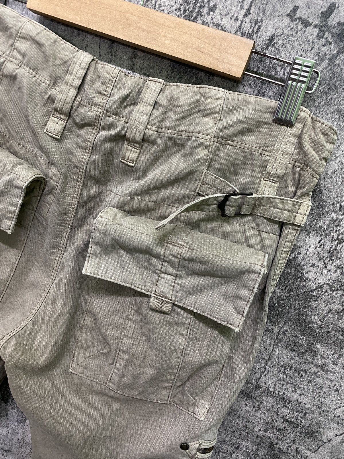 Japanese Brand × Uniqlo UNIQLO Cargo Pant Combat Distressed Tactical Parachute Pants Size US 30 / EU 46 - 22 Thumbnail