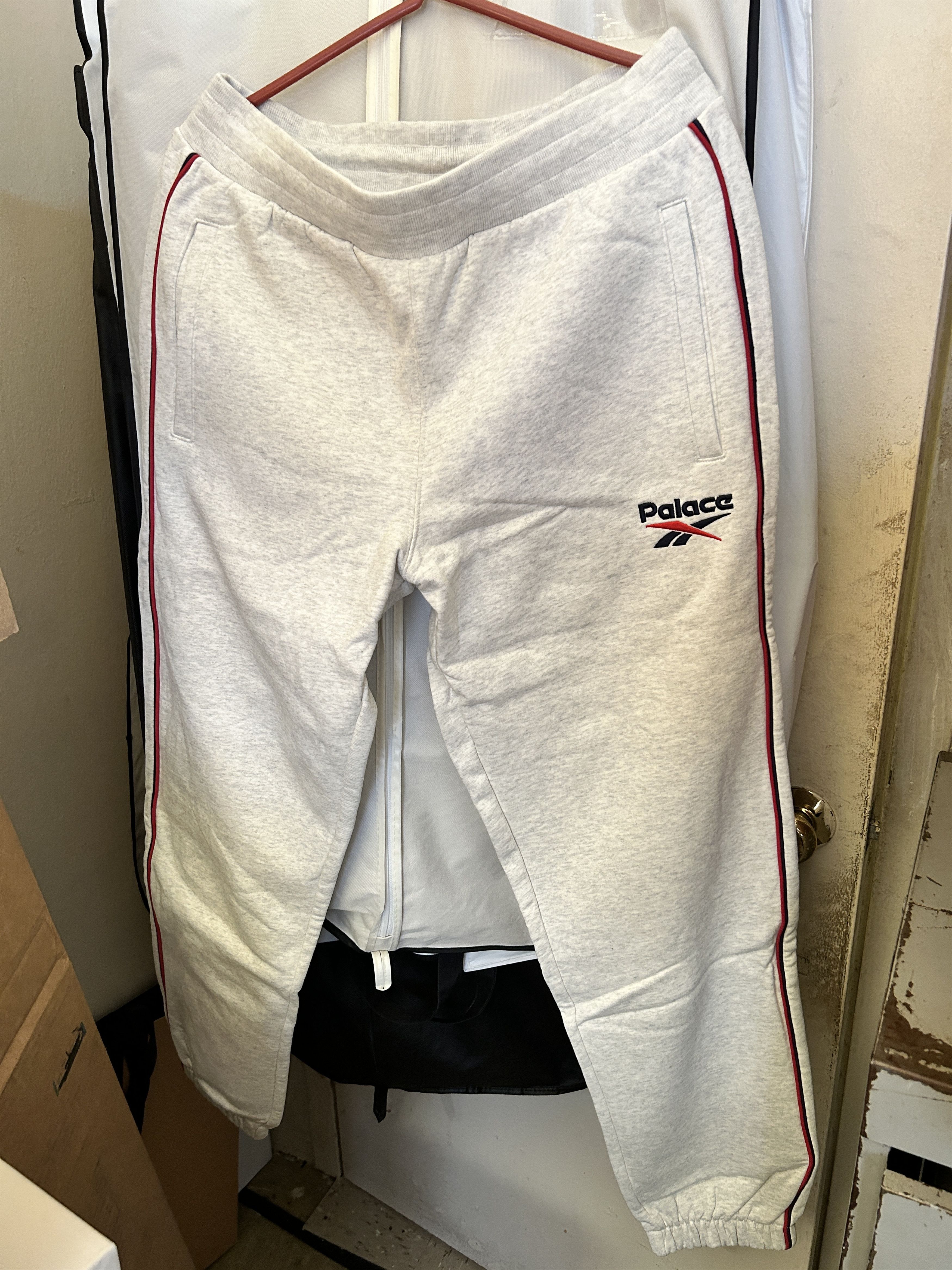 Palace × Reebok Palace Reebok P-Bok Joggers Light Grey Marl Size US 34 / EU 50 - 2 Thumbnail
