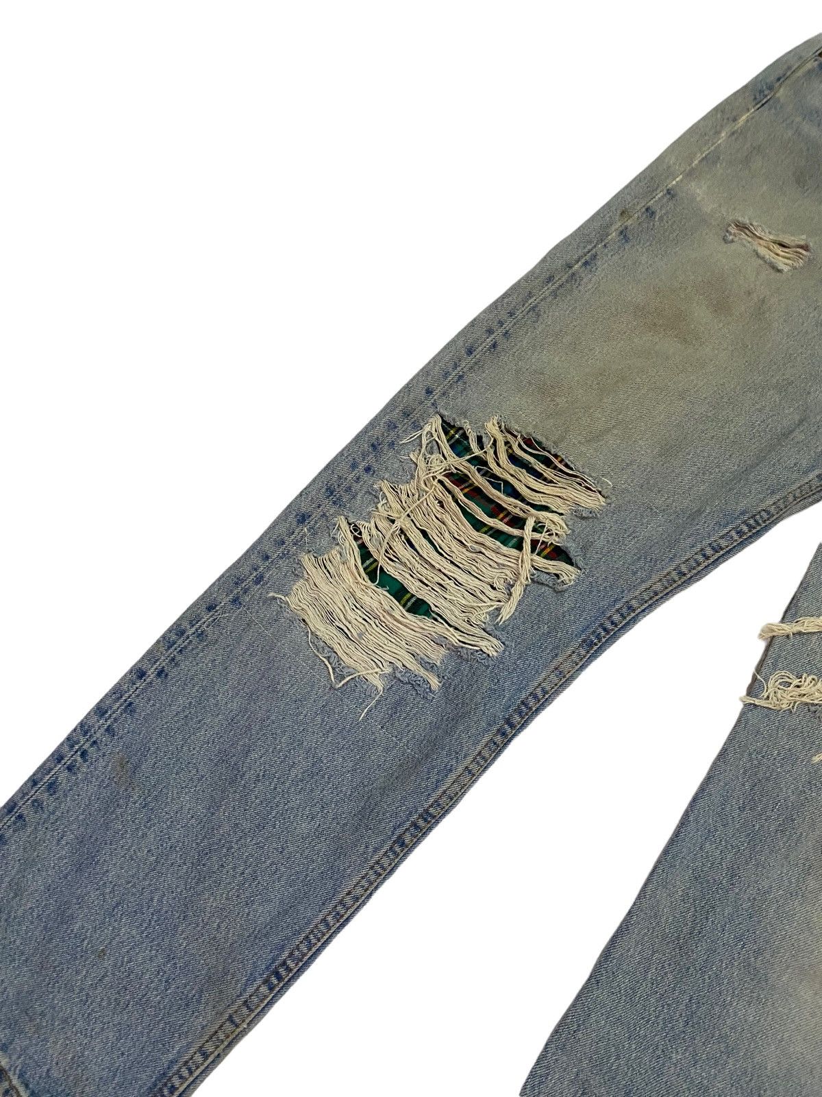 Levi's Vintage Levi's 501 Distressed Punk Bondage Style made USA Size US 32 / EU 48 - 3 Thumbnail
