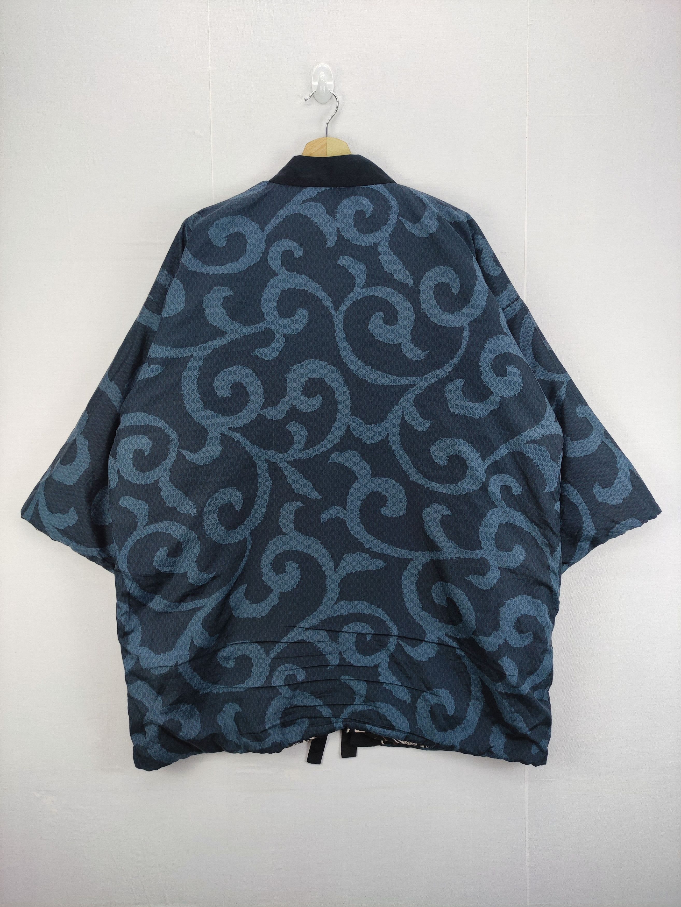 Vintage Vintage Japanese Kimono Reversible Skelton FullPrint Size US XL / EU 56 / 4 - 5 Thumbnail