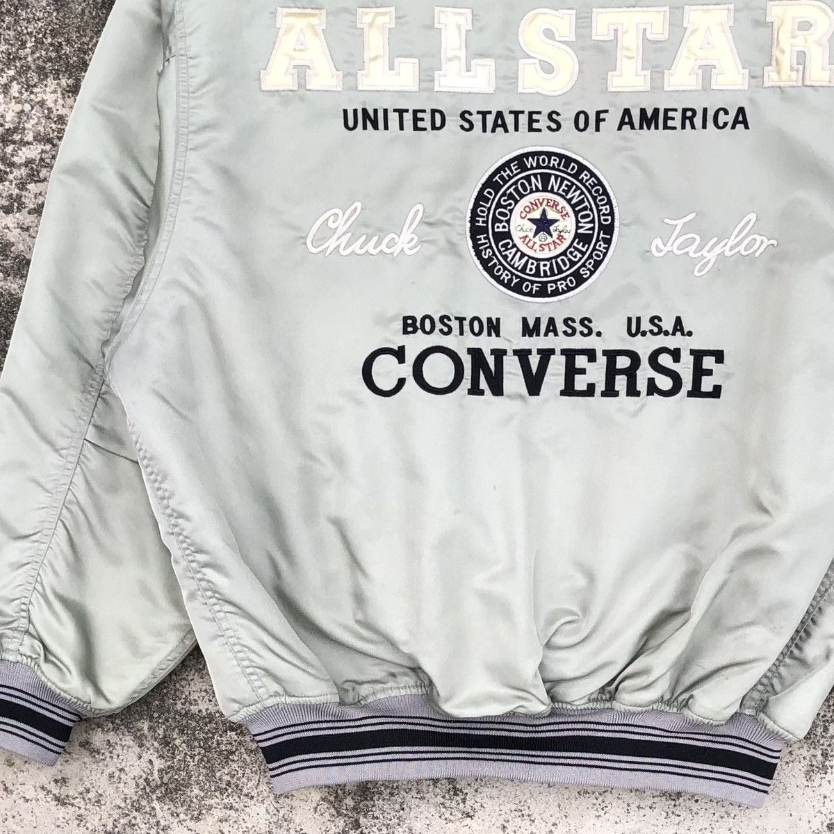 Converse VTG Converse Chuck Taylor Embroidered Logo Bomber Jacket Size US L / EU 52-54 / 3 - 3 Thumbnail