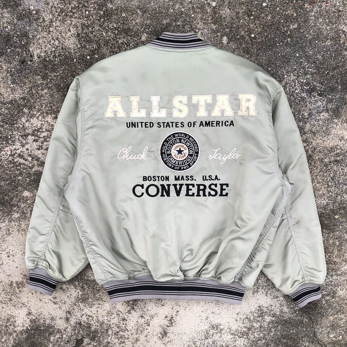 Converse VTG Converse Chuck Taylor Embroidered Logo Bomber Jacket Size US L / EU 52-54 / 3 - 1 Thumbnail