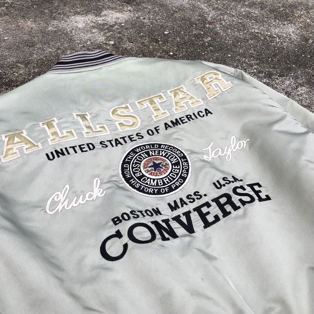 Converse VTG Converse Chuck Taylor Embroidered Logo Bomber Jacket Size US L / EU 52-54 / 3 - 2 Thumbnail
