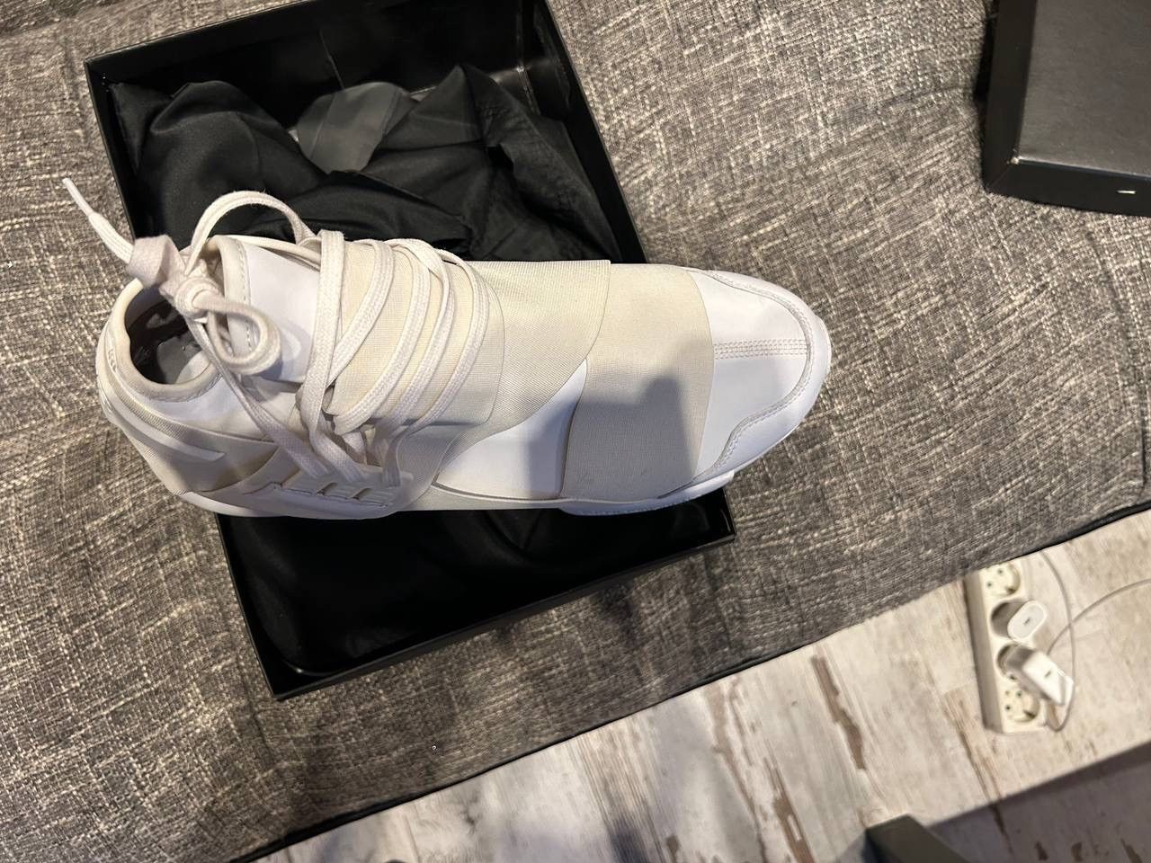 Yohji Yamamoto Y-3 Qasa High - Ftwr White / Vintage White Size US 10 / EU 43 - 3 Thumbnail