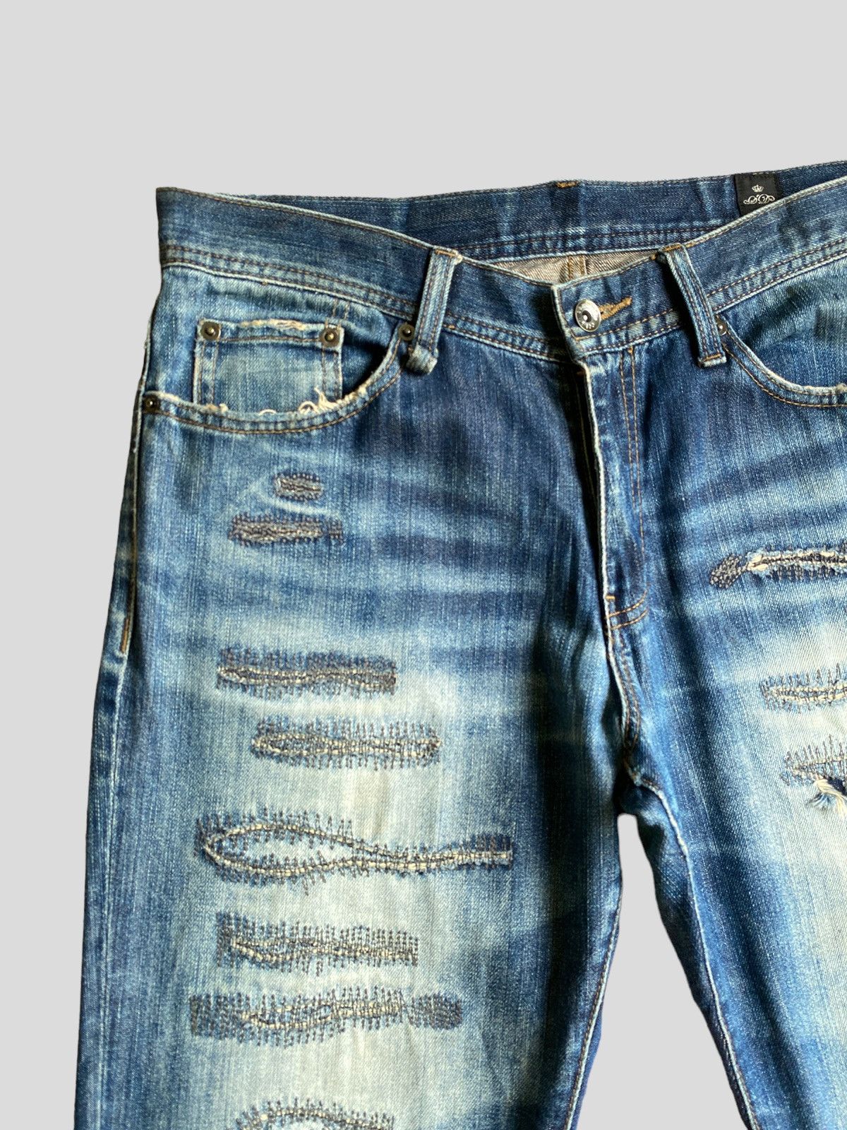 Tornado Mart Vintage SEMANTIC DESIGN Distressed Tornado Mart Style Denim Size US 31 - 5 Thumbnail