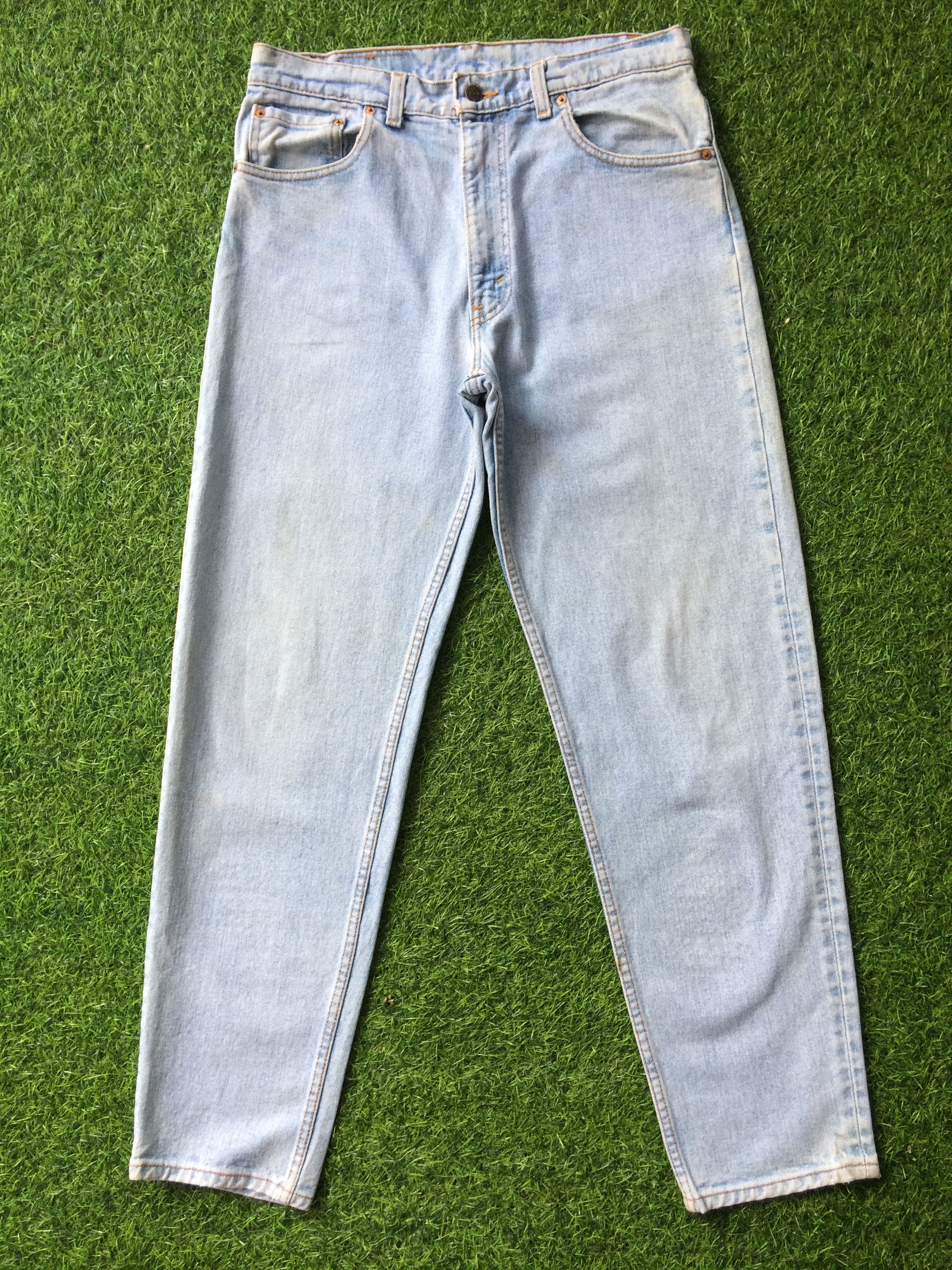 Levi's × Vintage Levis 550 Light Wash Jeans #B-749 Size US 34 / EU 50 - 1 Thumbnail