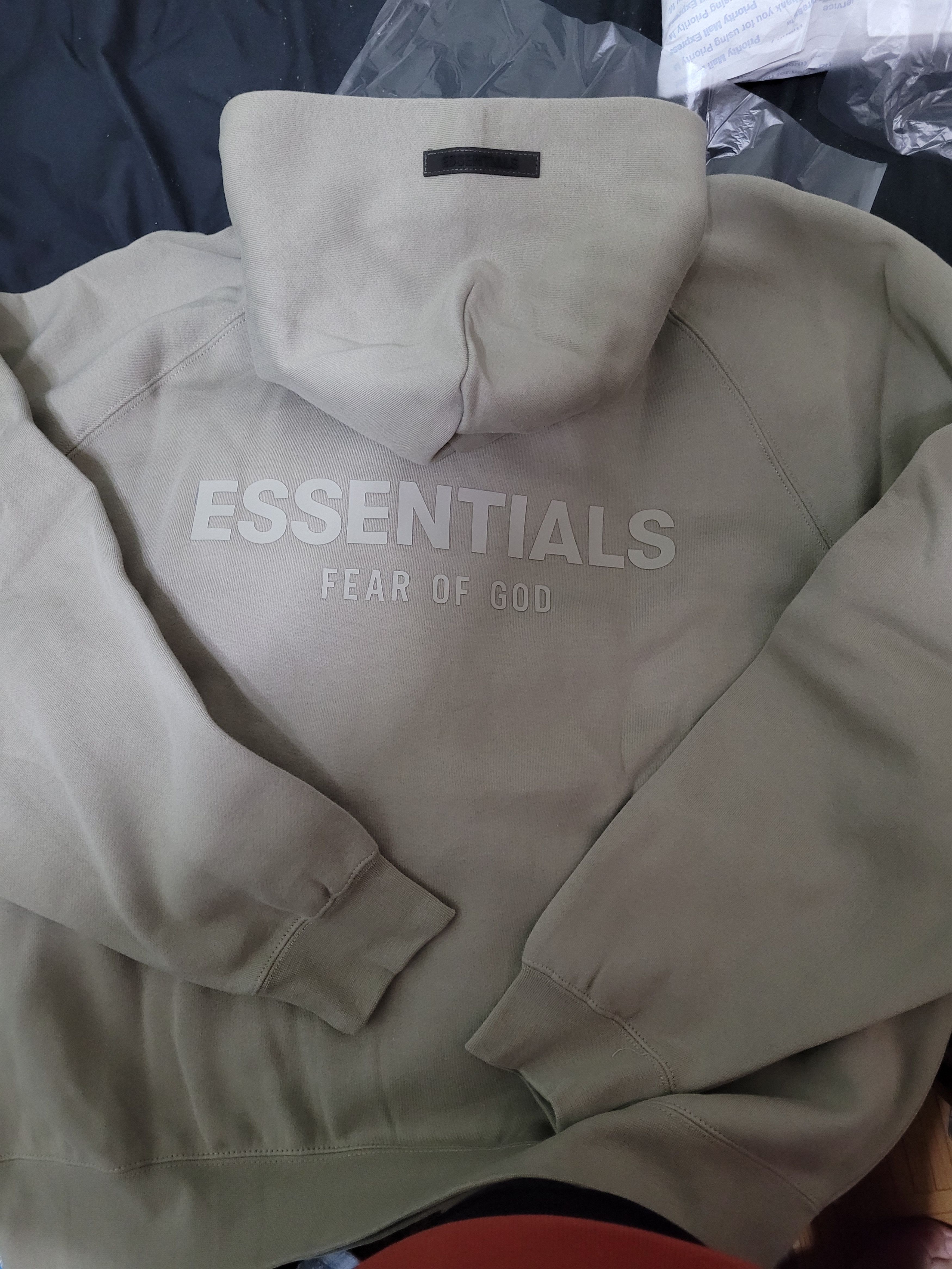 Fear of God size L Fear of God Essentials Pistachio Pullover Hoodie Size US L / EU 52-54 / 3 - 4 Thumbnail