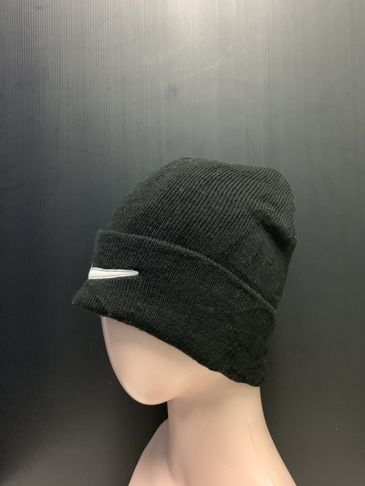 Nike × Vintage Vintage 80s Big Logo Embroidery Swoosh Nike Beanie Cap Size ONE SIZE - 2 Thumbnail