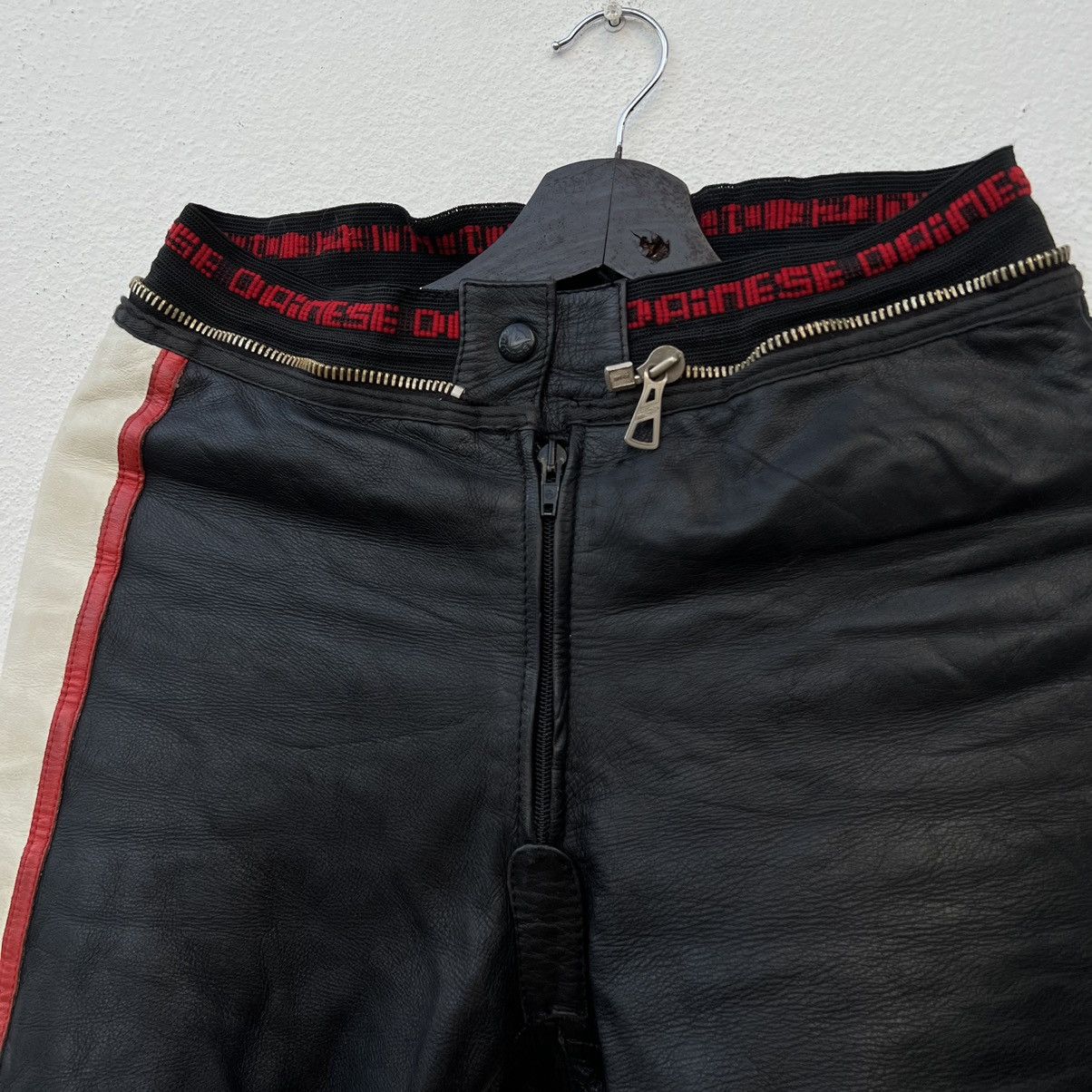 Japanese Brand VINTAGE LEATHER PANTS RACING SPORT MOTOR CROSS WEAR Size US 30 / EU 46 - 6 Thumbnail