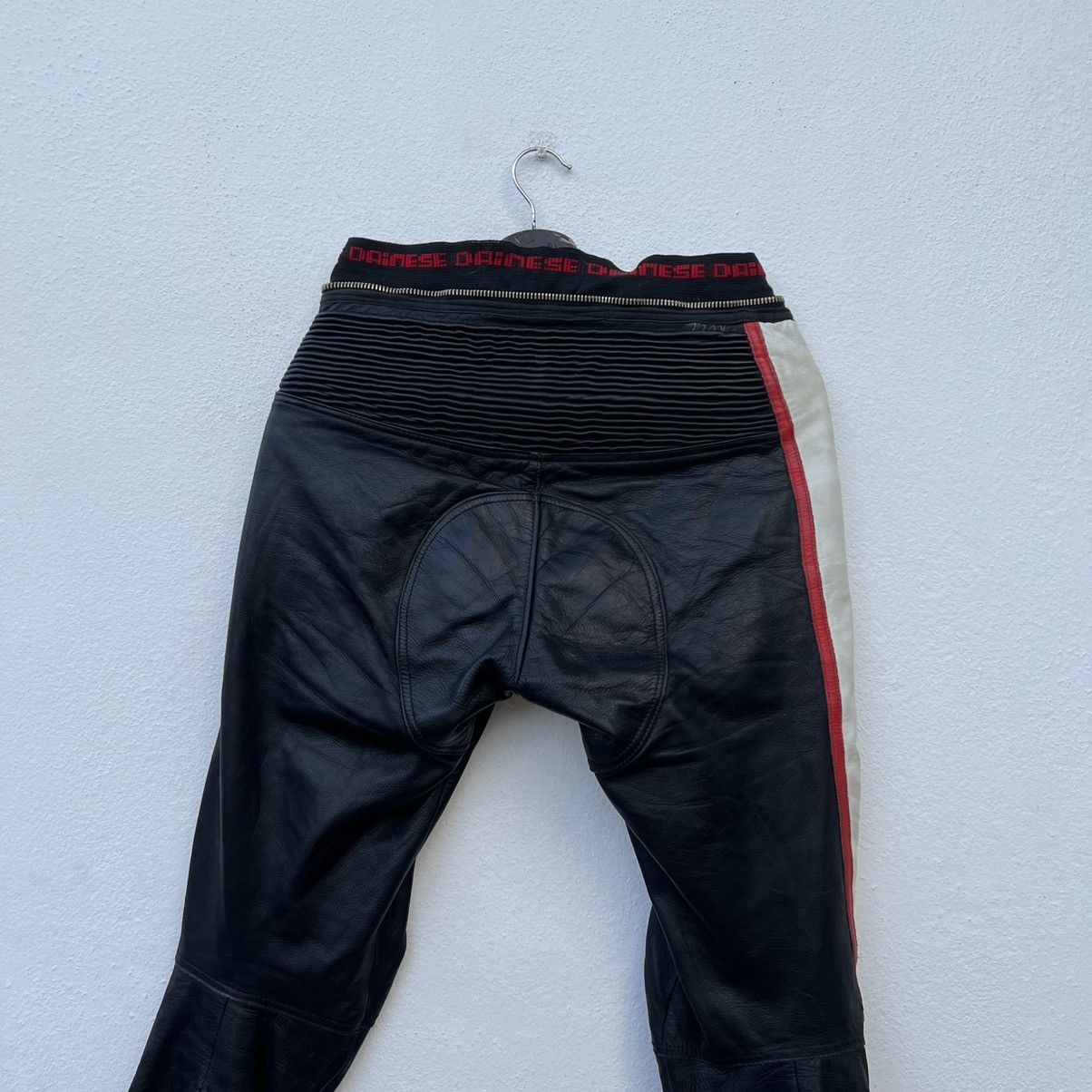 Japanese Brand VINTAGE LEATHER PANTS RACING SPORT MOTOR CROSS WEAR Size US 30 / EU 46 - 9 Thumbnail
