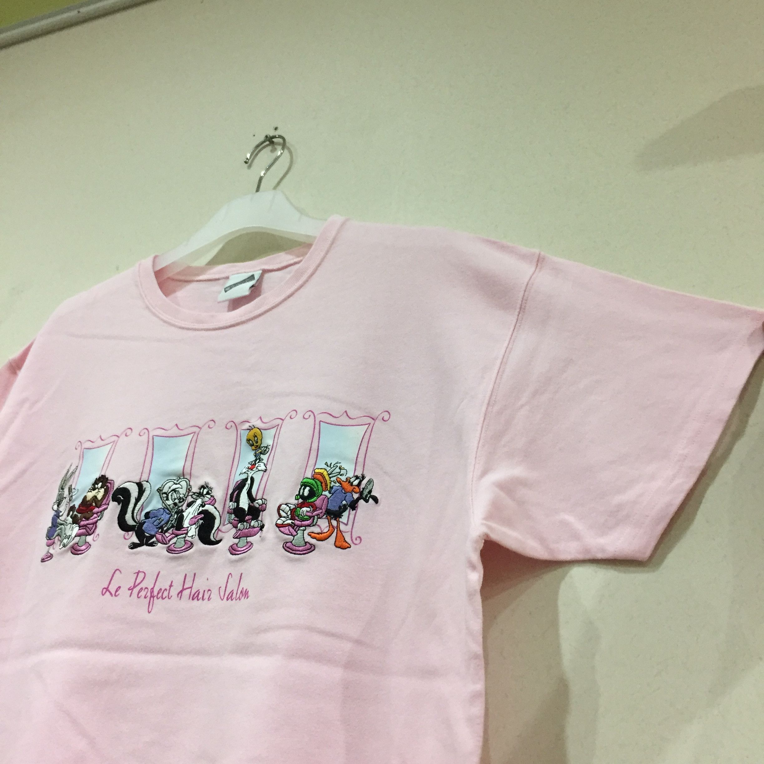 Vintage × Warner Bros WARNER BROS STUDIO t shirt spell out embroidered design.. Size US L / EU 52-54 / 3 - 4 Thumbnail