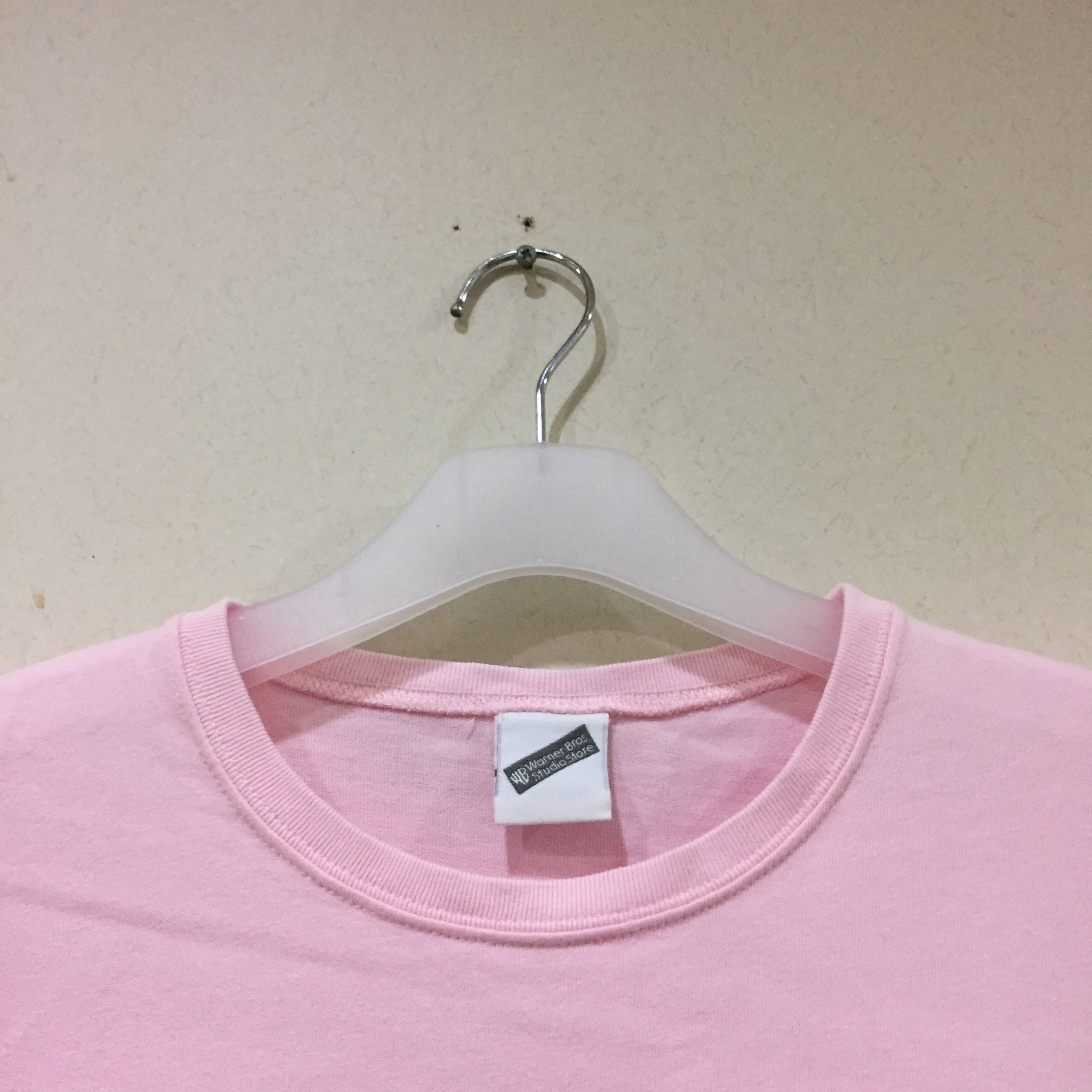 Vintage × Warner Bros WARNER BROS STUDIO t shirt spell out embroidered design.. Size US L / EU 52-54 / 3 - 5 Thumbnail