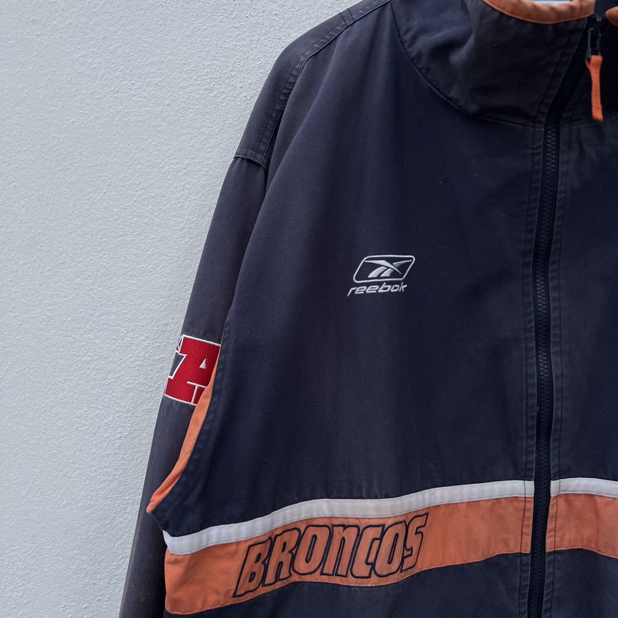 NFL VINTAGE DENVER BRONCOS REEBOK NFL JACKET BIG LOGO Size US XL / EU 56 / 4 - 7 Thumbnail