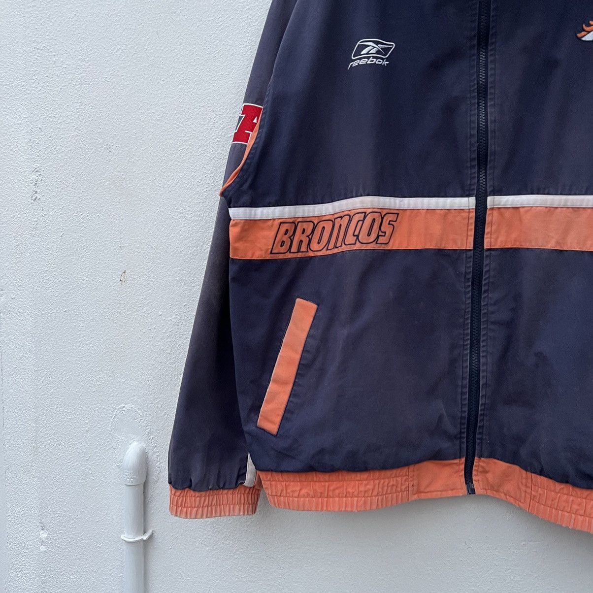 NFL VINTAGE DENVER BRONCOS REEBOK NFL JACKET BIG LOGO Size US XL / EU 56 / 4 - 5 Thumbnail