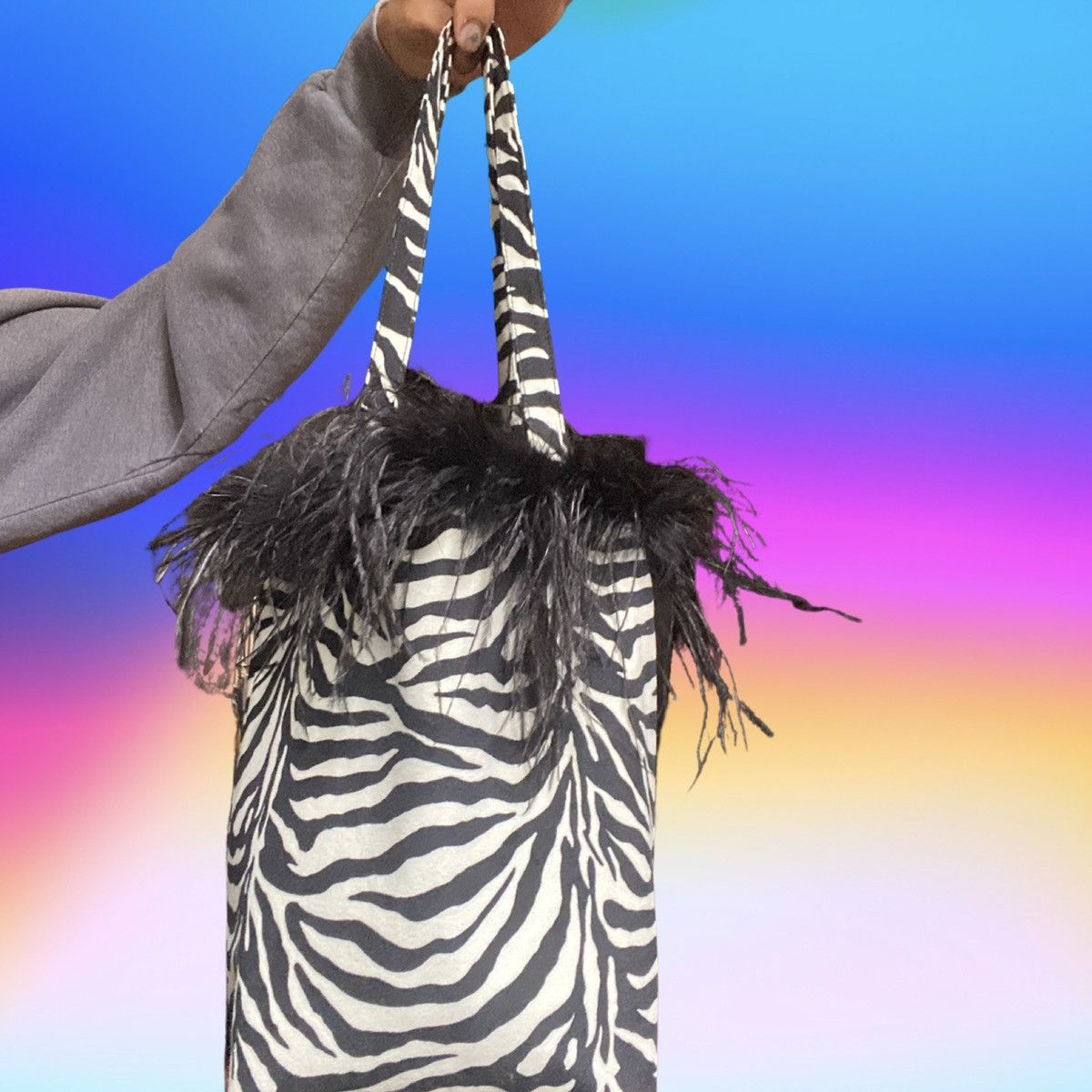 Vintage VINTAGE ZEBRA BLACK/WHITE FEATHER HANDBAG Size ONE SIZE - 3 Thumbnail