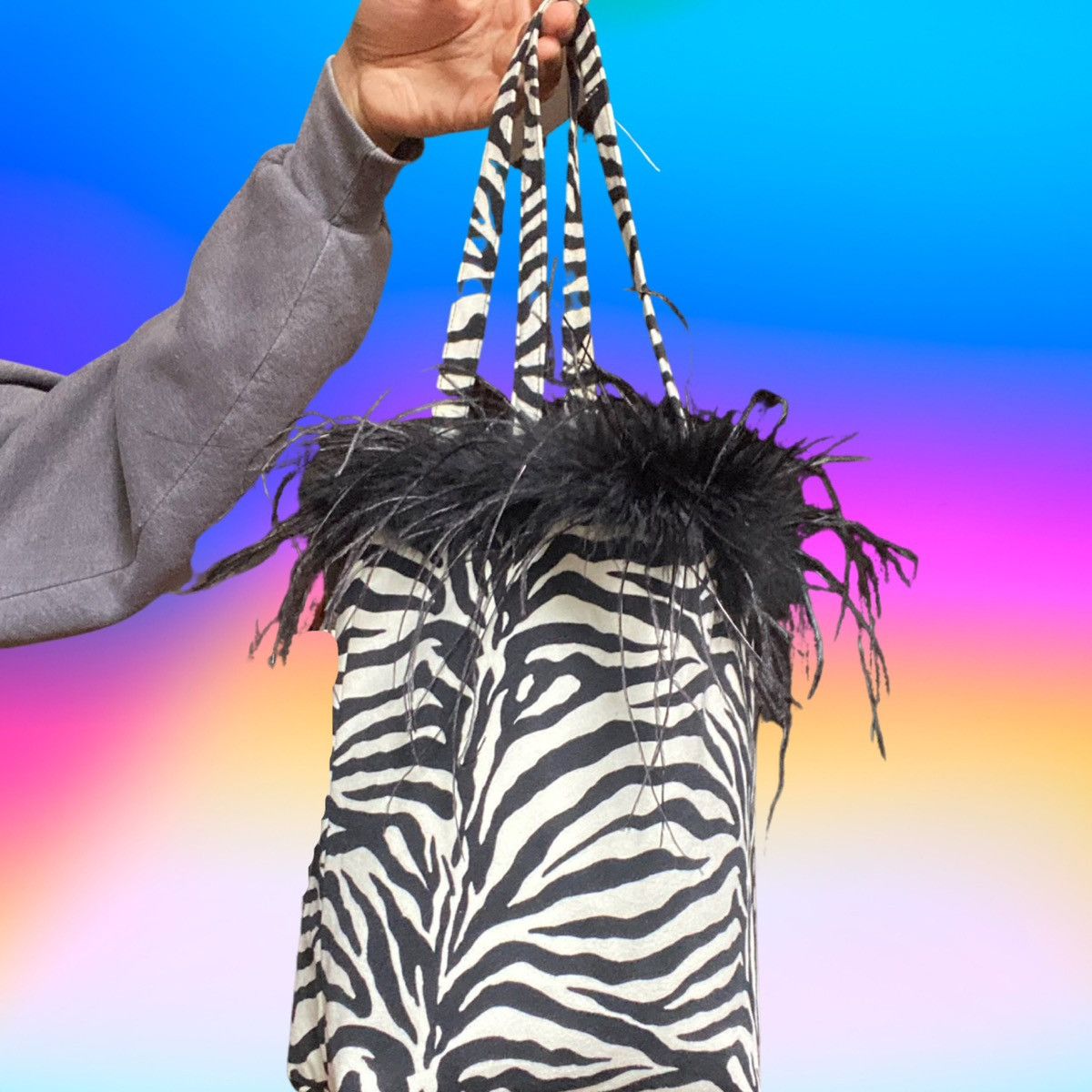 Vintage VINTAGE ZEBRA BLACK/WHITE FEATHER HANDBAG Size ONE SIZE - 2 Thumbnail