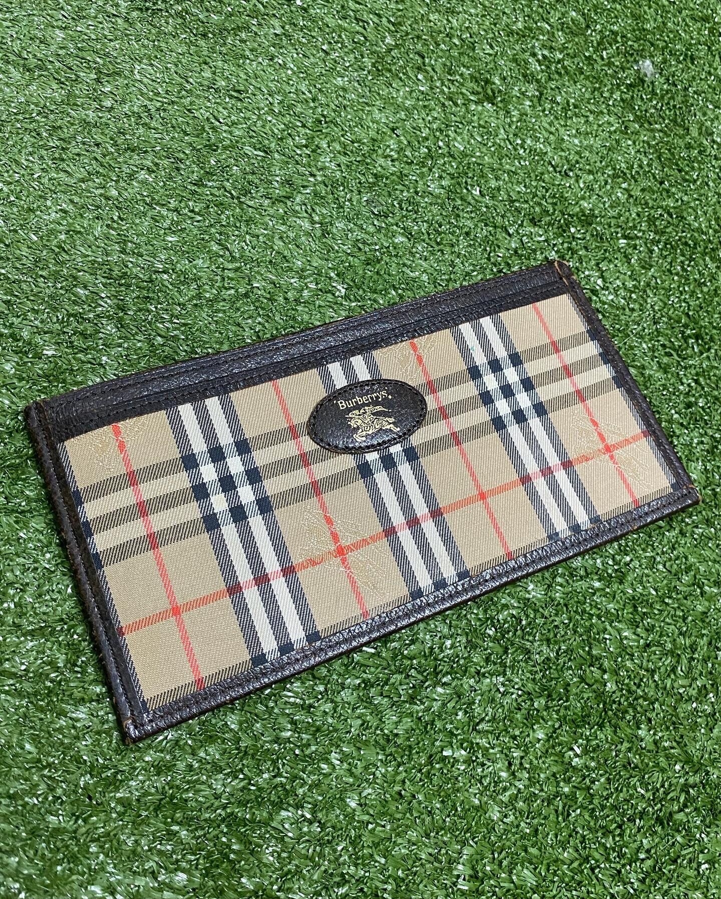 Vintage Vintage Burberry check canvas long wallet Size ONE SIZE - 1 Preview
