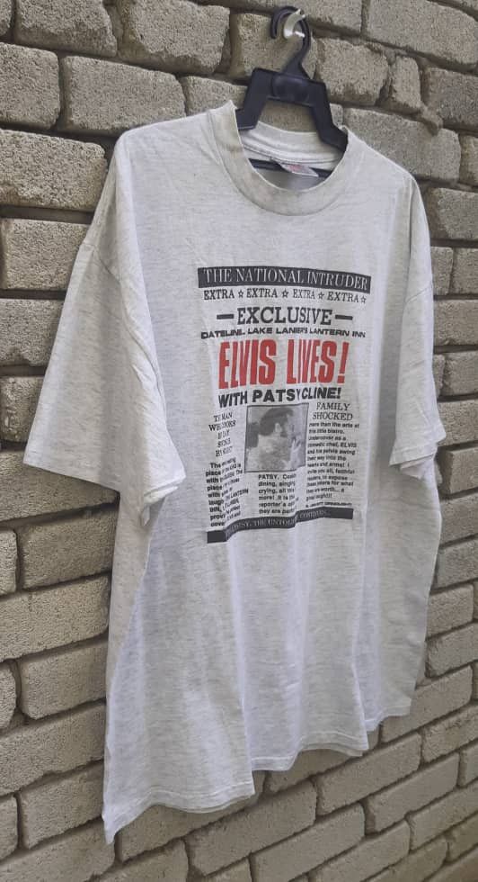 Vintage Vintage Oneita.. ELVIS LIVES!! in National Intruder tabloid Size US XXL / EU 58 / 5 - 4 Thumbnail
