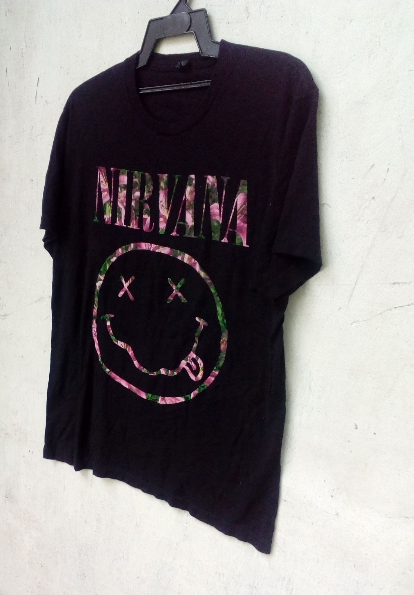 Band Tees Nirvana Floral Smiley Graphic Tee copyright 2014 Size US L / EU 52-54 / 3 - 3 Thumbnail