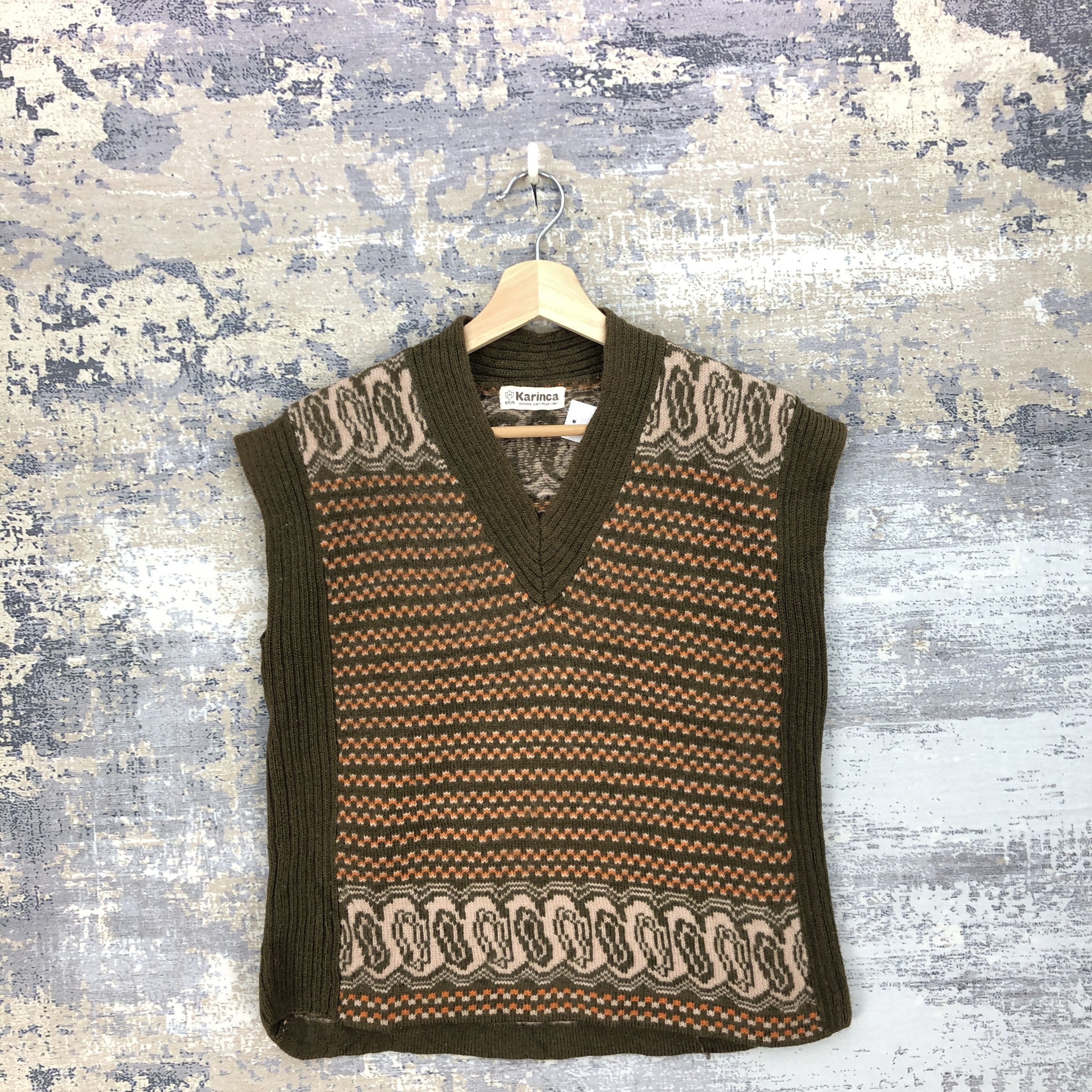 Homespun Knitwear × Japanese Brand × Vintage Vintage Japanese Knitwear Sweater Aran Isle Warmer Vest Size US S / EU 44-46 / 1 - 1 Thumbnail