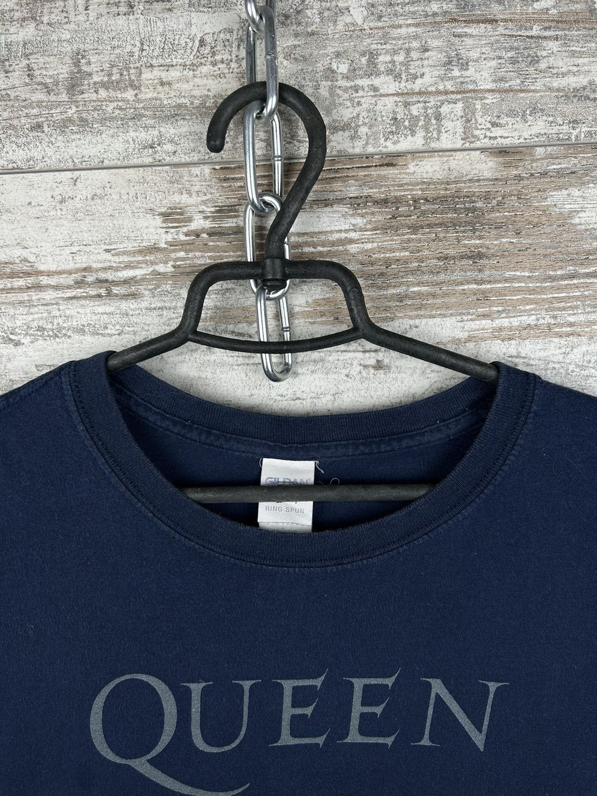 Band Tees × Vintage Mens Vintage distressed QUEEN T Shirt rock band tee 2011 Size US L / EU 52-54 / 3 - 10 Thumbnail