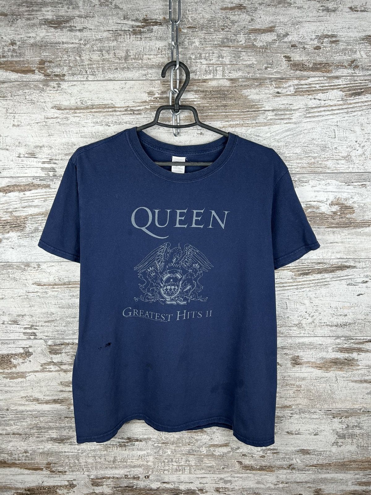Band Tees × Vintage Mens Vintage distressed QUEEN T Shirt rock band tee 2011 Size US L / EU 52-54 / 3 - 1 Thumbnail