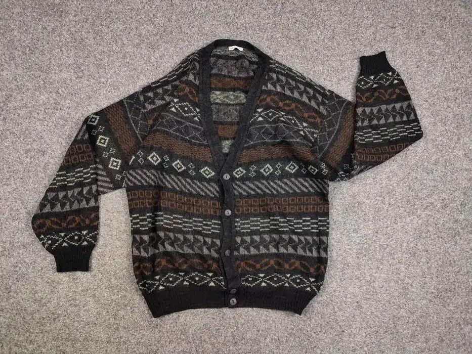 Japanese Brand Vintage 90's Japanese Patterned Cardigan Knitted Sweater Size US L / EU 52-54 / 3 - 5 Thumbnail