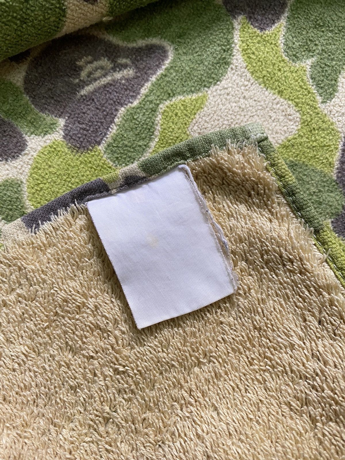 Bape Vintage A Bathing Ape Bape green camo towel Size ONE SIZE - 7 Thumbnail