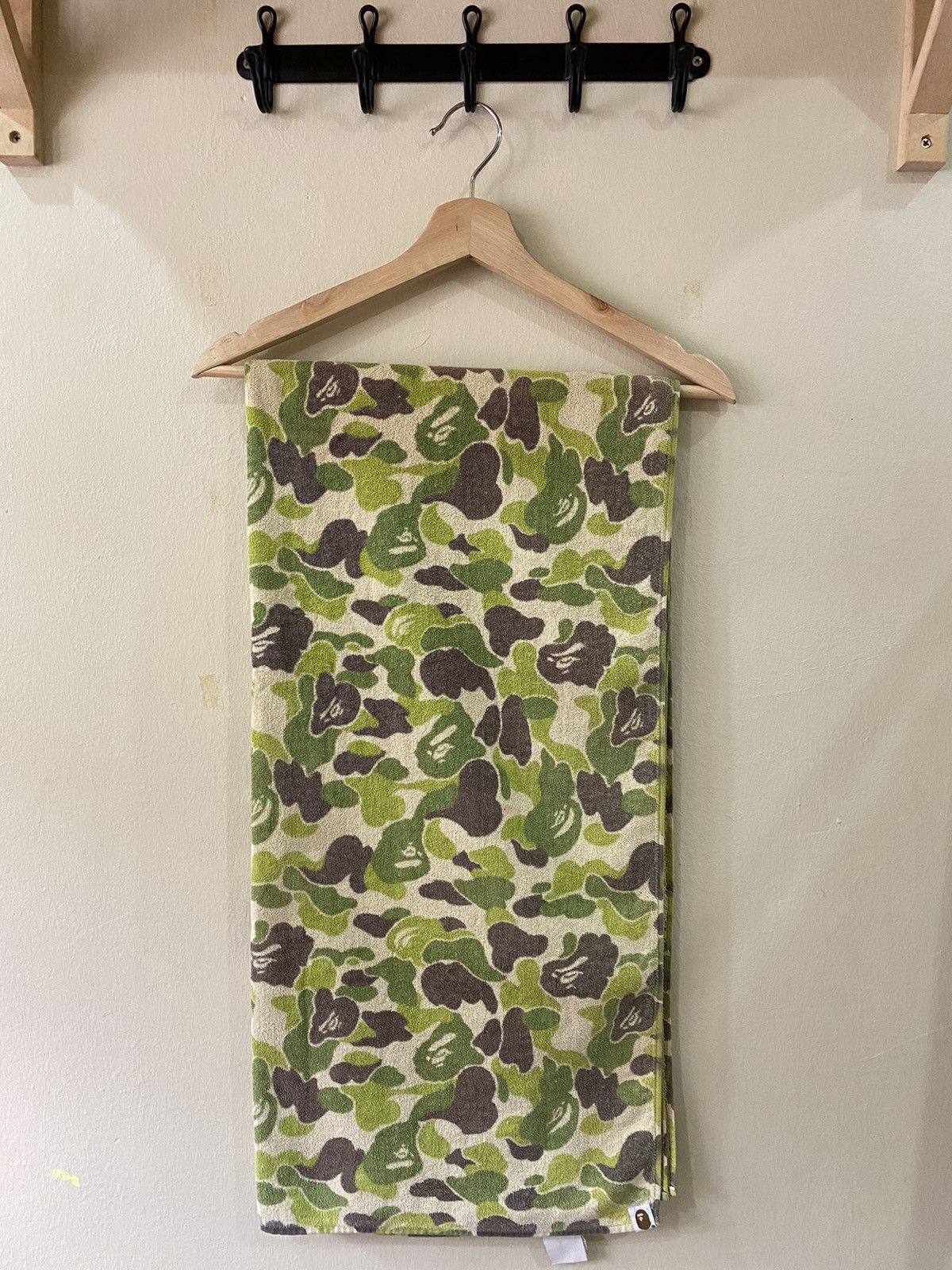 Bape Vintage A Bathing Ape Bape green camo towel Size ONE SIZE - 3 Thumbnail