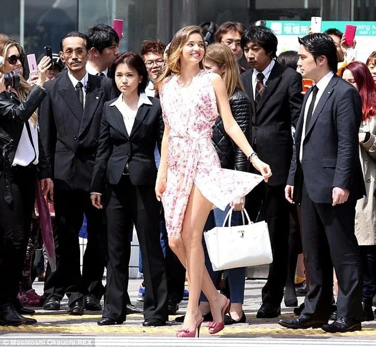 Balenciaga SS11 cherry blossom slik dress Size M / US 6-8 / IT 42-44 - 1 Thumbnail