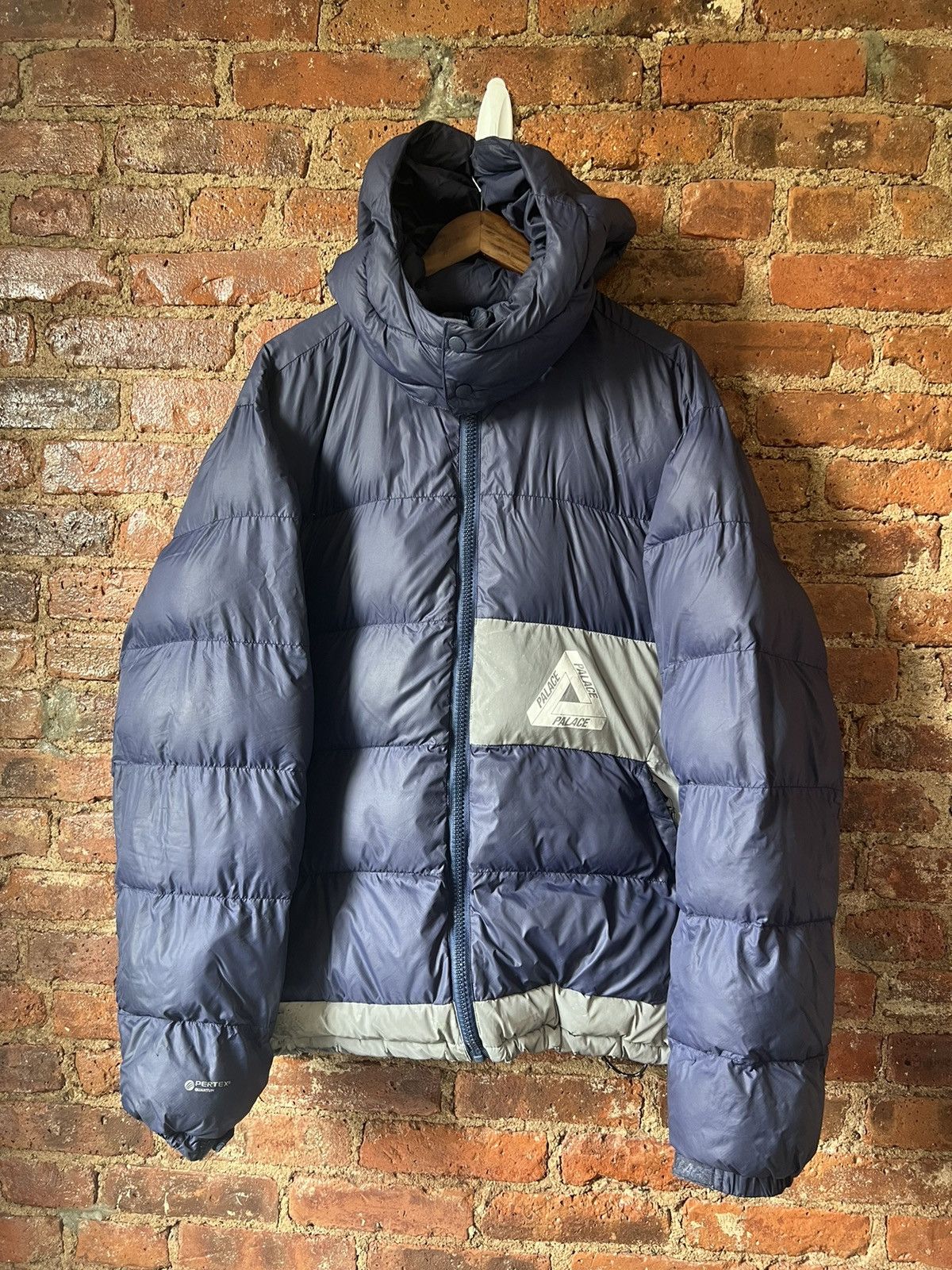 Palace puffer jacket 2018 best sale