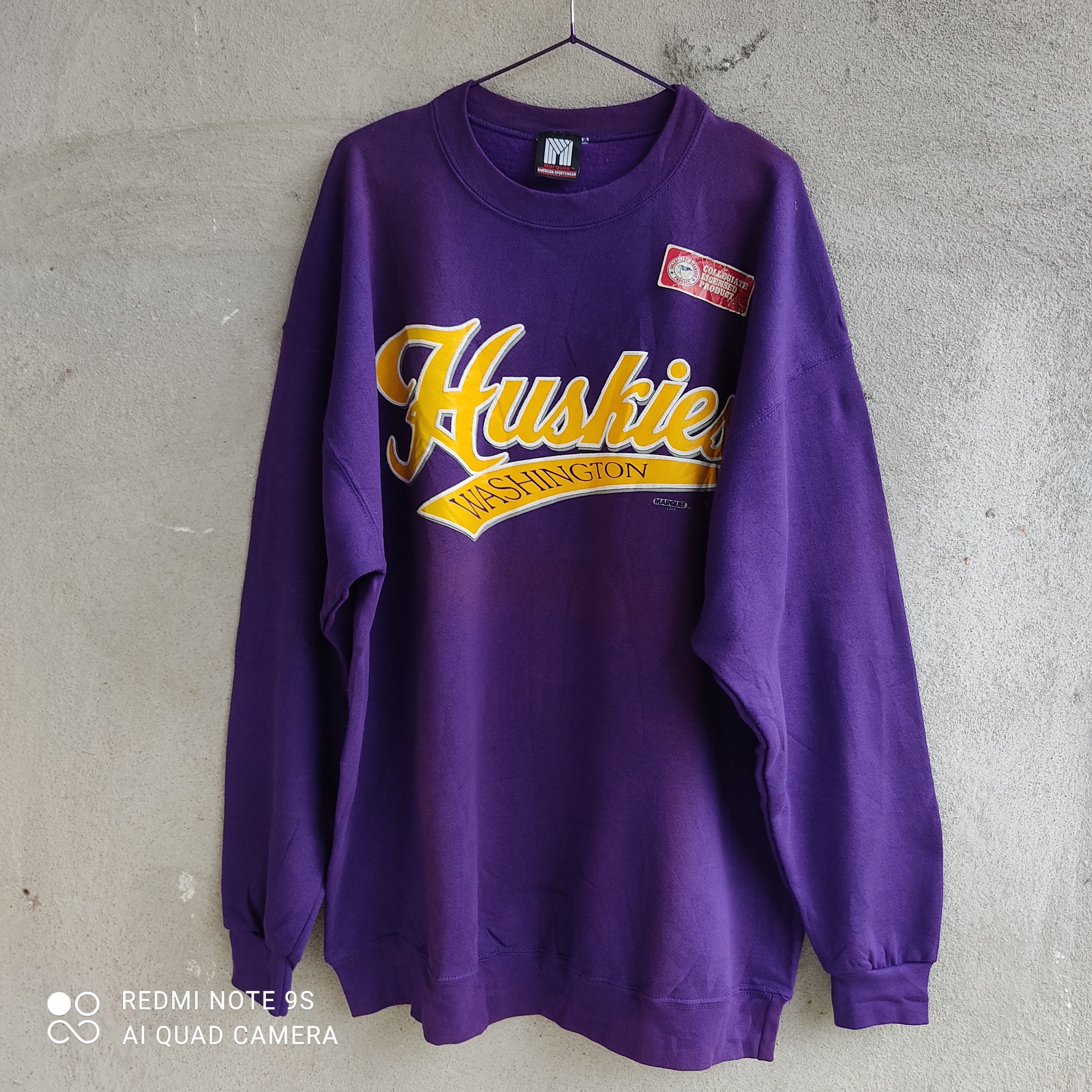 Vintage Vintage 1995 Huskies Washington Marquee Big Logo Sweatshirt Size US XL / EU 56 / 4 - 1 Thumbnail