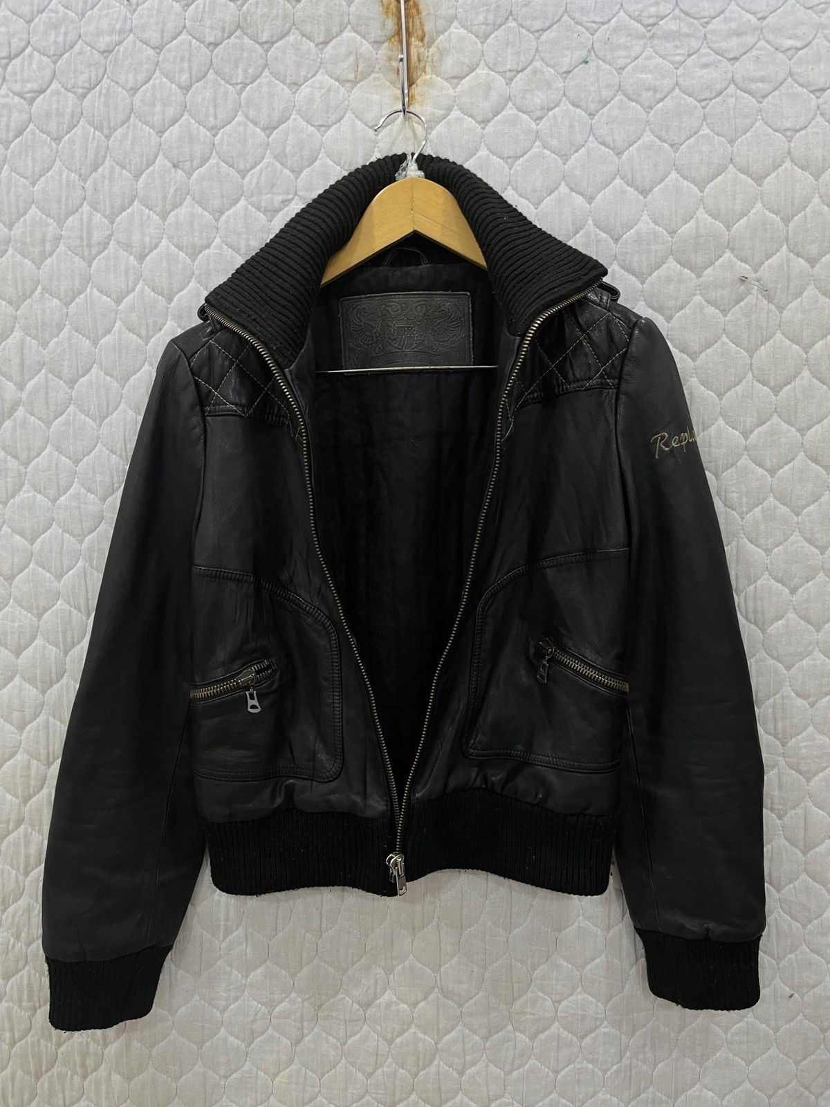 Replay (Jjj). REPLAY HYPEBEAST GENUINE LEATHER JACKET Size US S / EU 44-46 / 1 - 3 Thumbnail