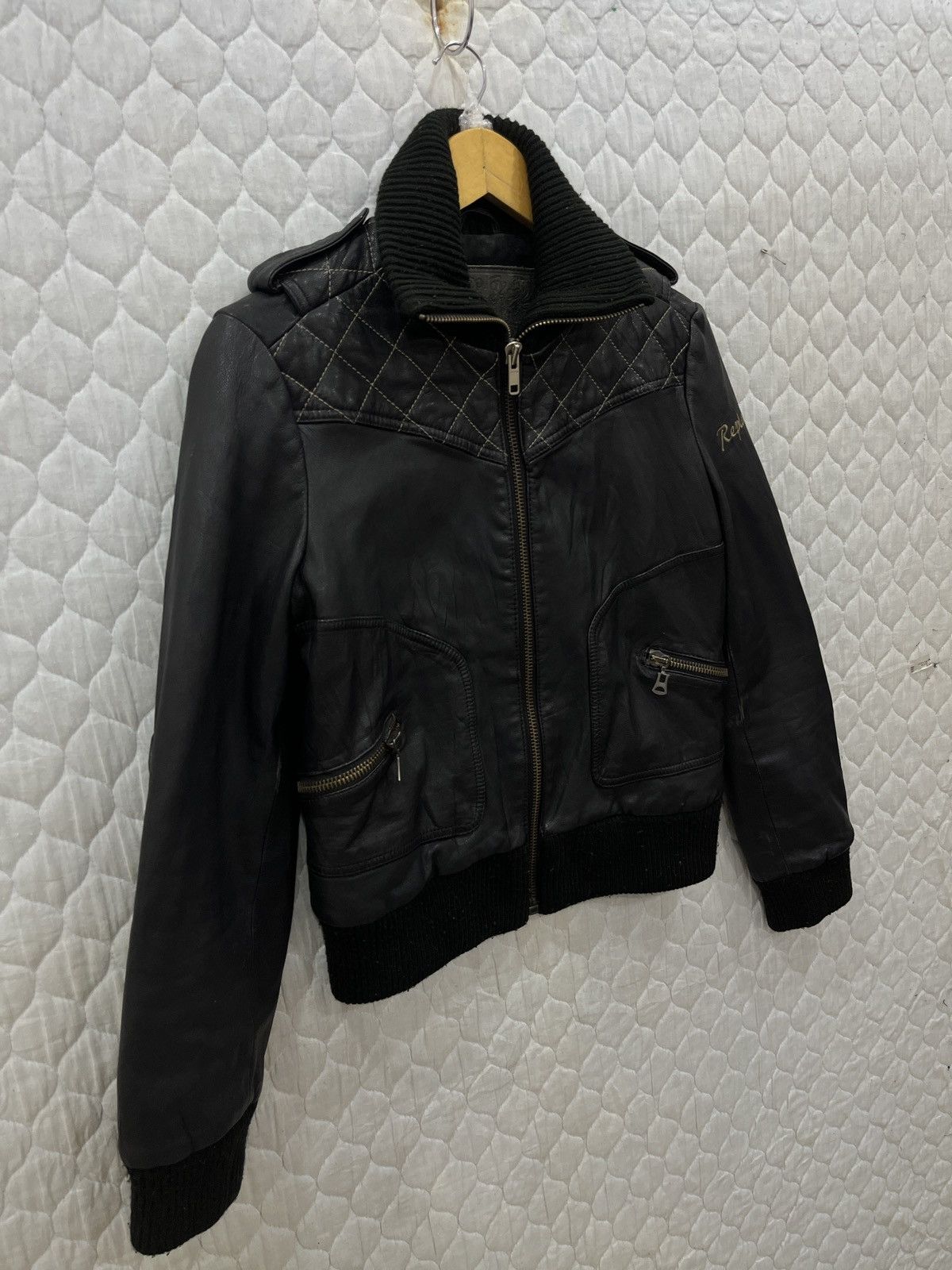Replay (Jjj). REPLAY HYPEBEAST GENUINE LEATHER JACKET Size US S / EU 44-46 / 1 - 14 Thumbnail
