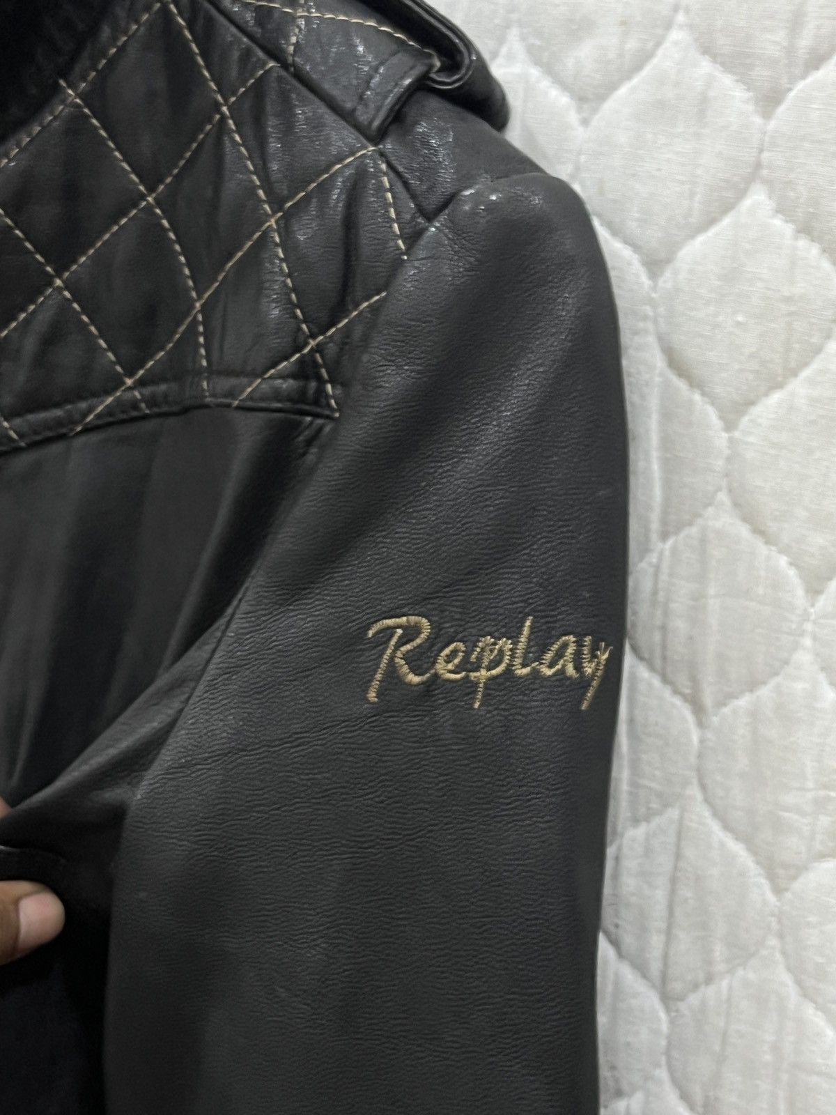 Replay (Jjj). REPLAY HYPEBEAST GENUINE LEATHER JACKET Size US S / EU 44-46 / 1 - 12 Thumbnail