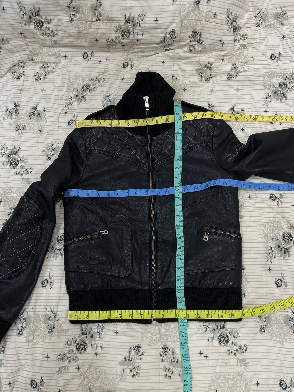 Replay (Jjj). REPLAY HYPEBEAST GENUINE LEATHER JACKET Size US S / EU 44-46 / 1 - 21 Thumbnail
