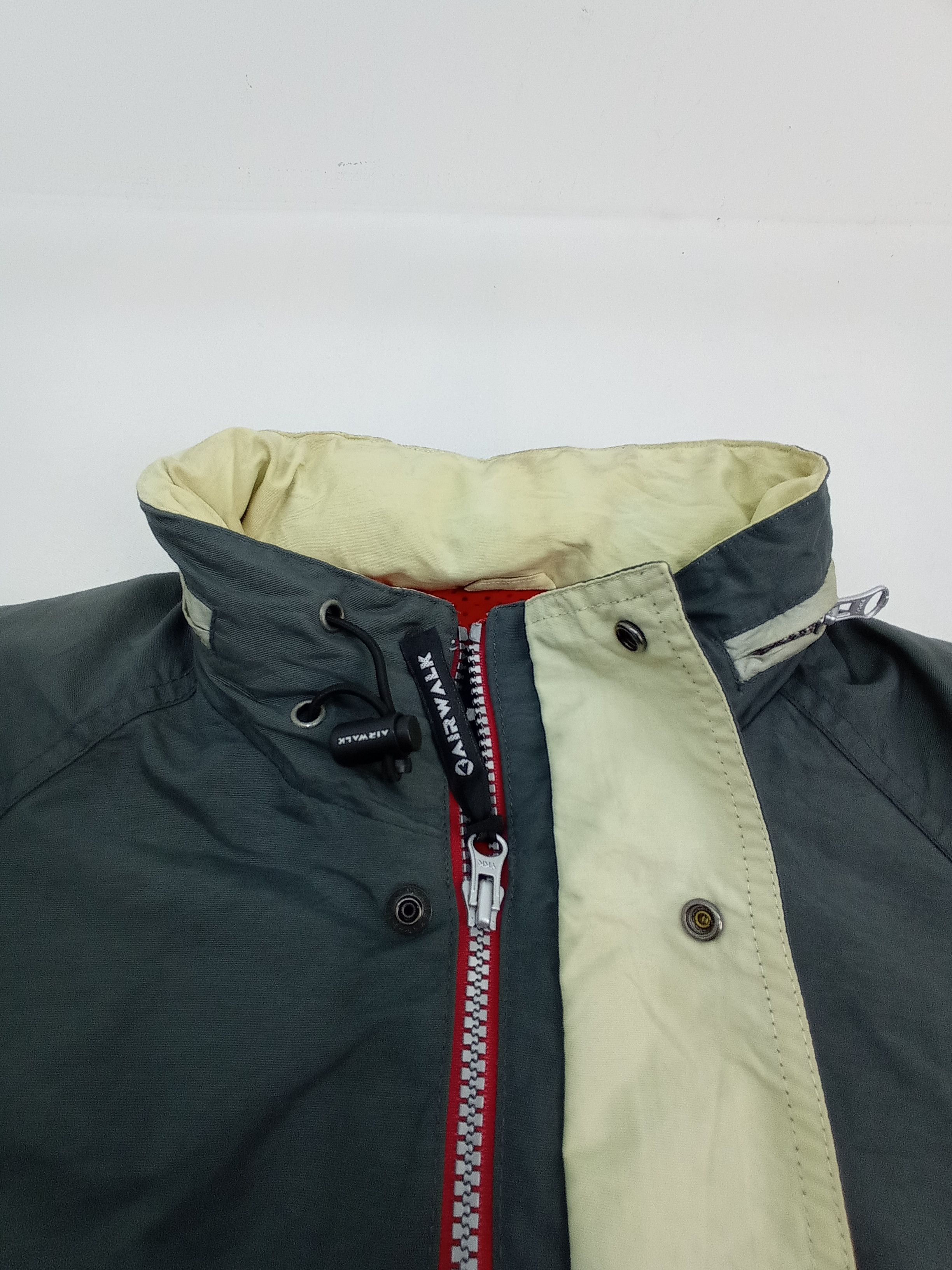 Airwalk Aiwalk Nylon Jacket Hoodie Size US L / EU 52-54 / 3 - 13 Thumbnail