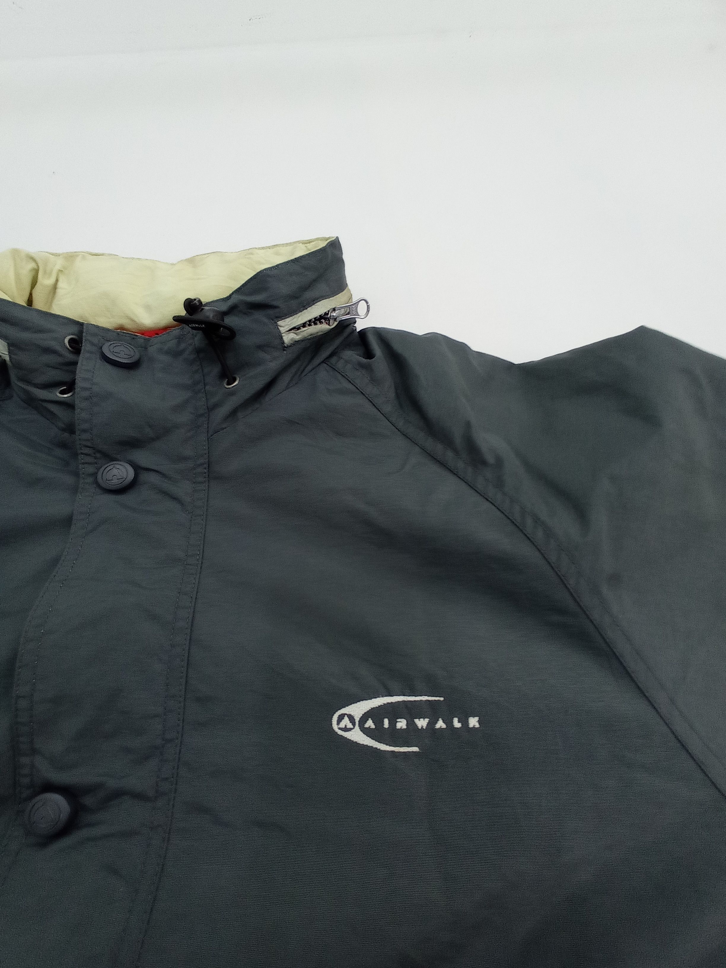 Airwalk Aiwalk Nylon Jacket Hoodie Size US L / EU 52-54 / 3 - 15 Thumbnail