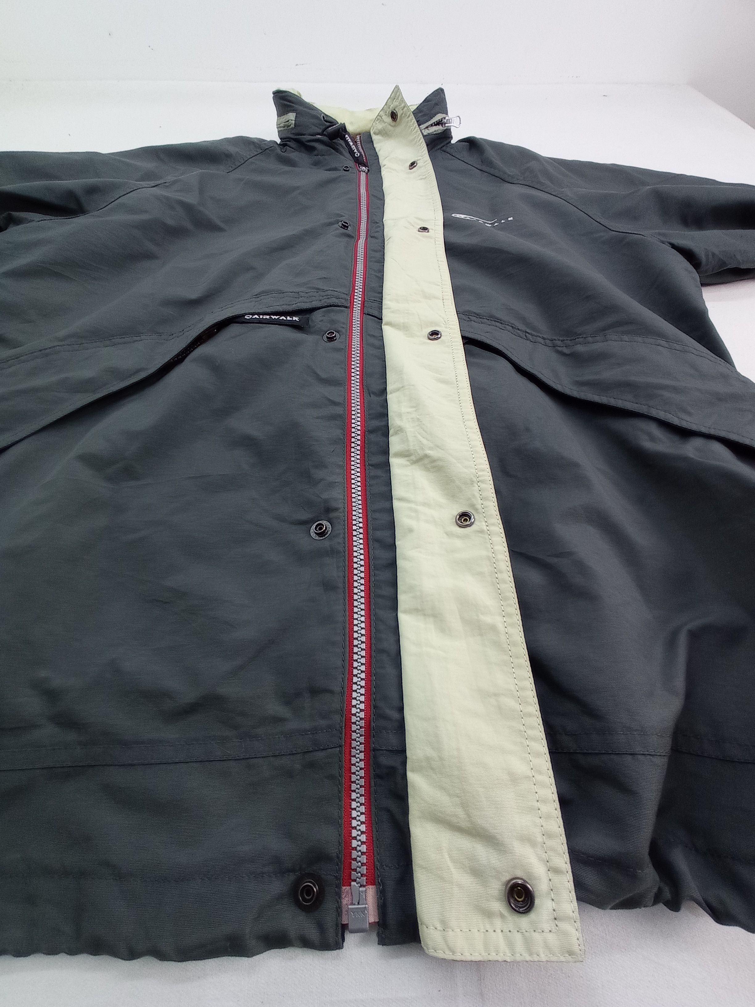 Airwalk Aiwalk Nylon Jacket Hoodie Size US L / EU 52-54 / 3 - 14 Thumbnail
