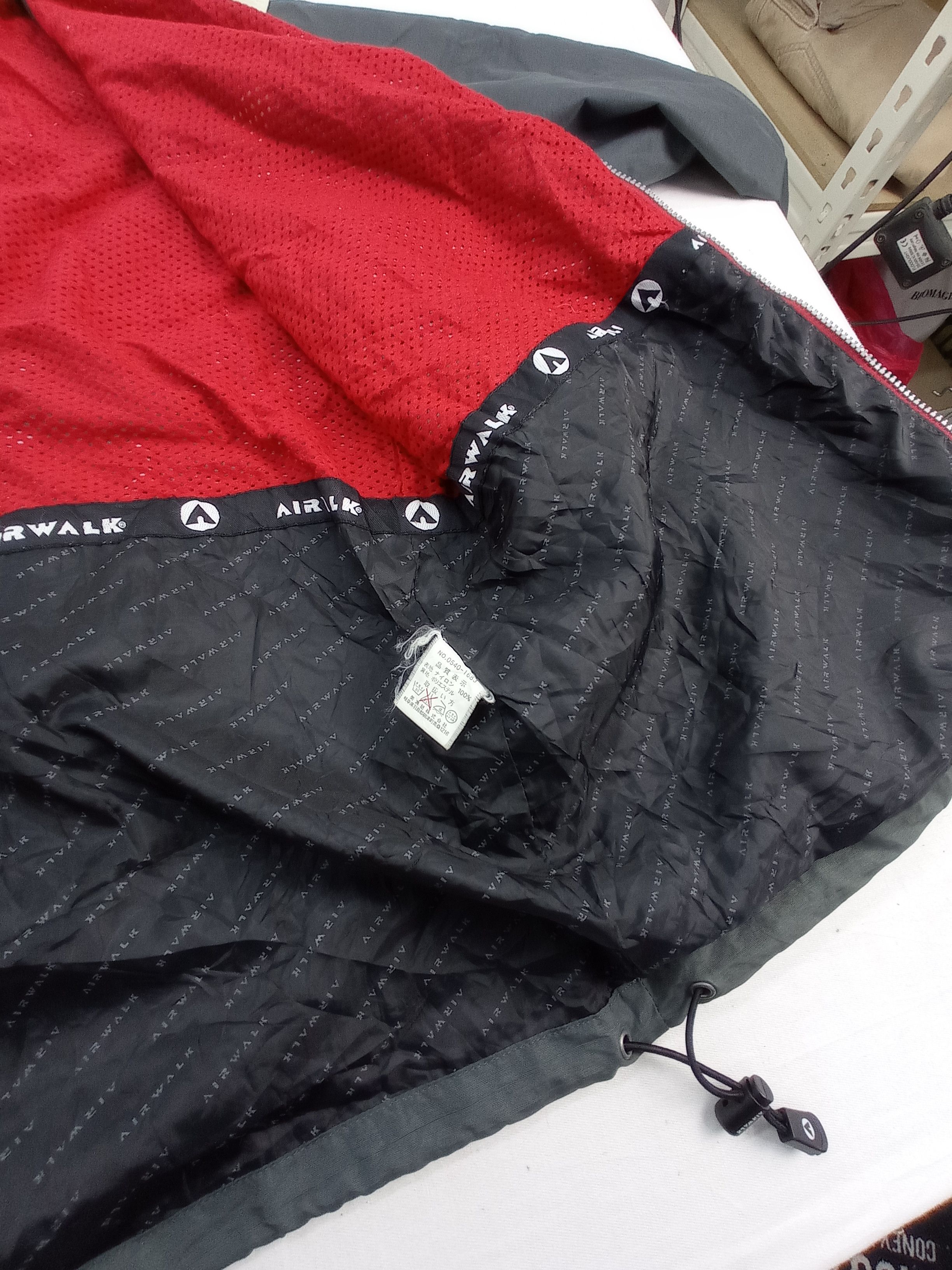 Airwalk Aiwalk Nylon Jacket Hoodie Size US L / EU 52-54 / 3 - 10 Thumbnail