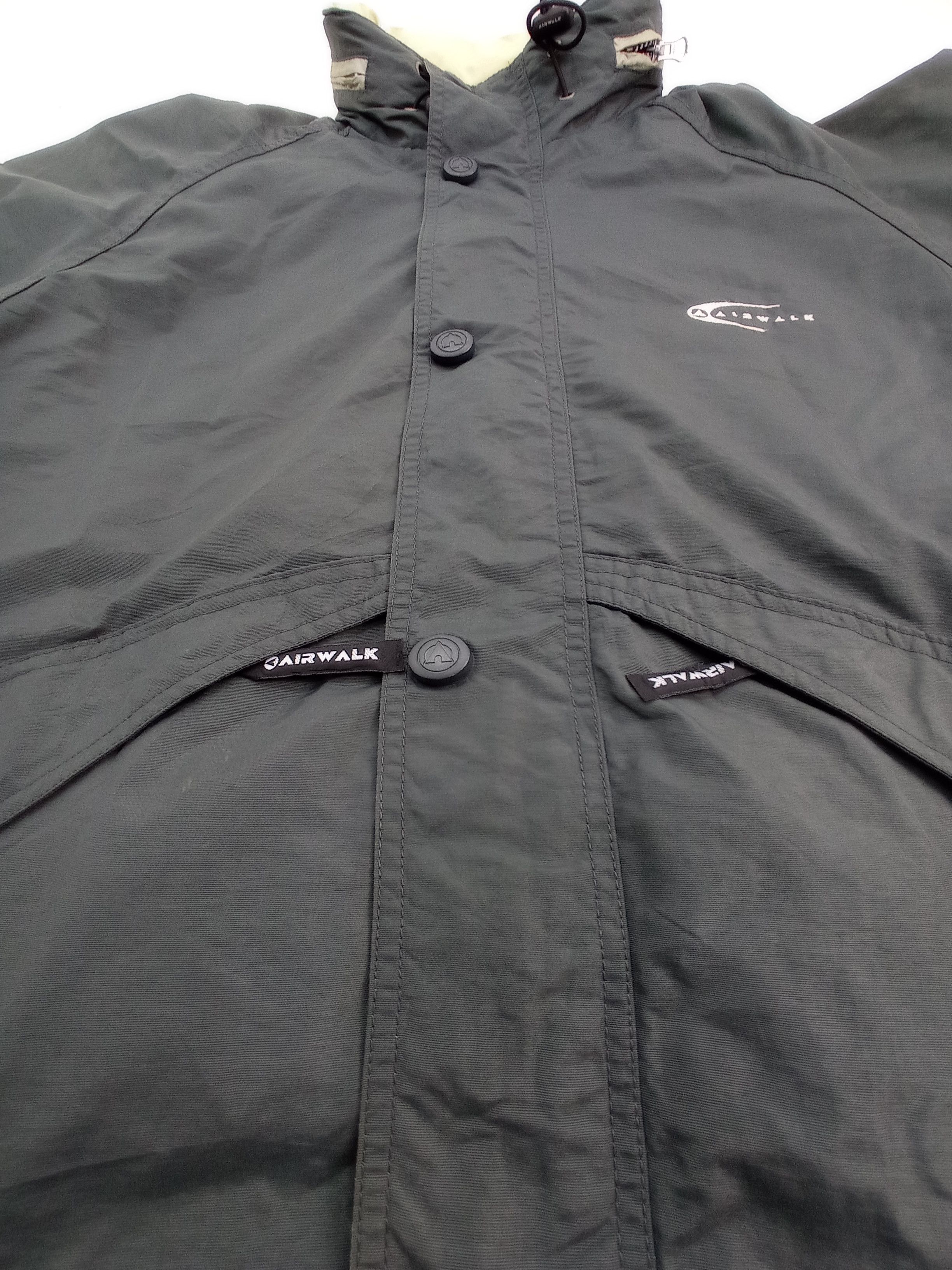 Airwalk Aiwalk Nylon Jacket Hoodie Size US L / EU 52-54 / 3 - 18 Thumbnail